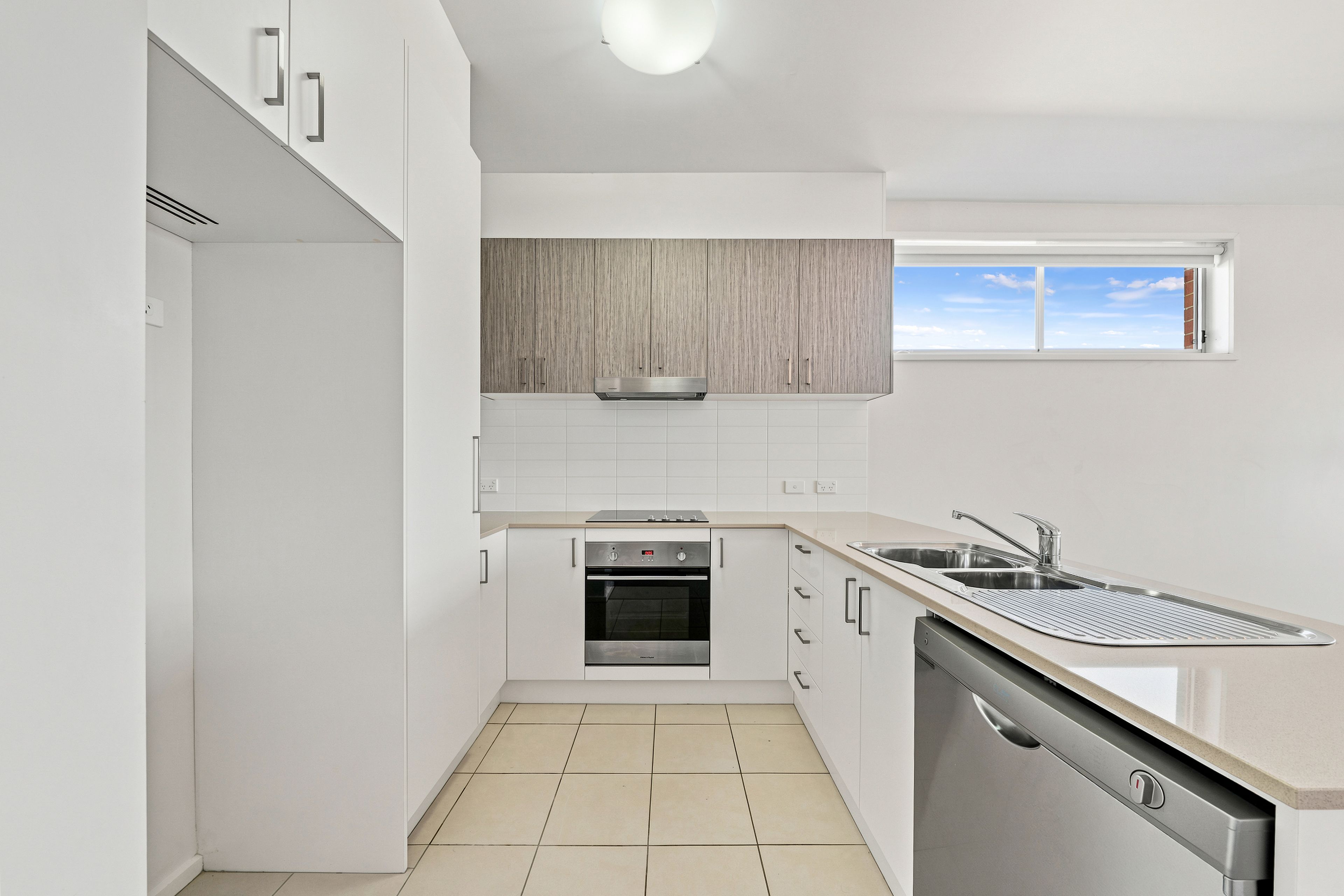69/148 Flemington Road — photo 4 of 12