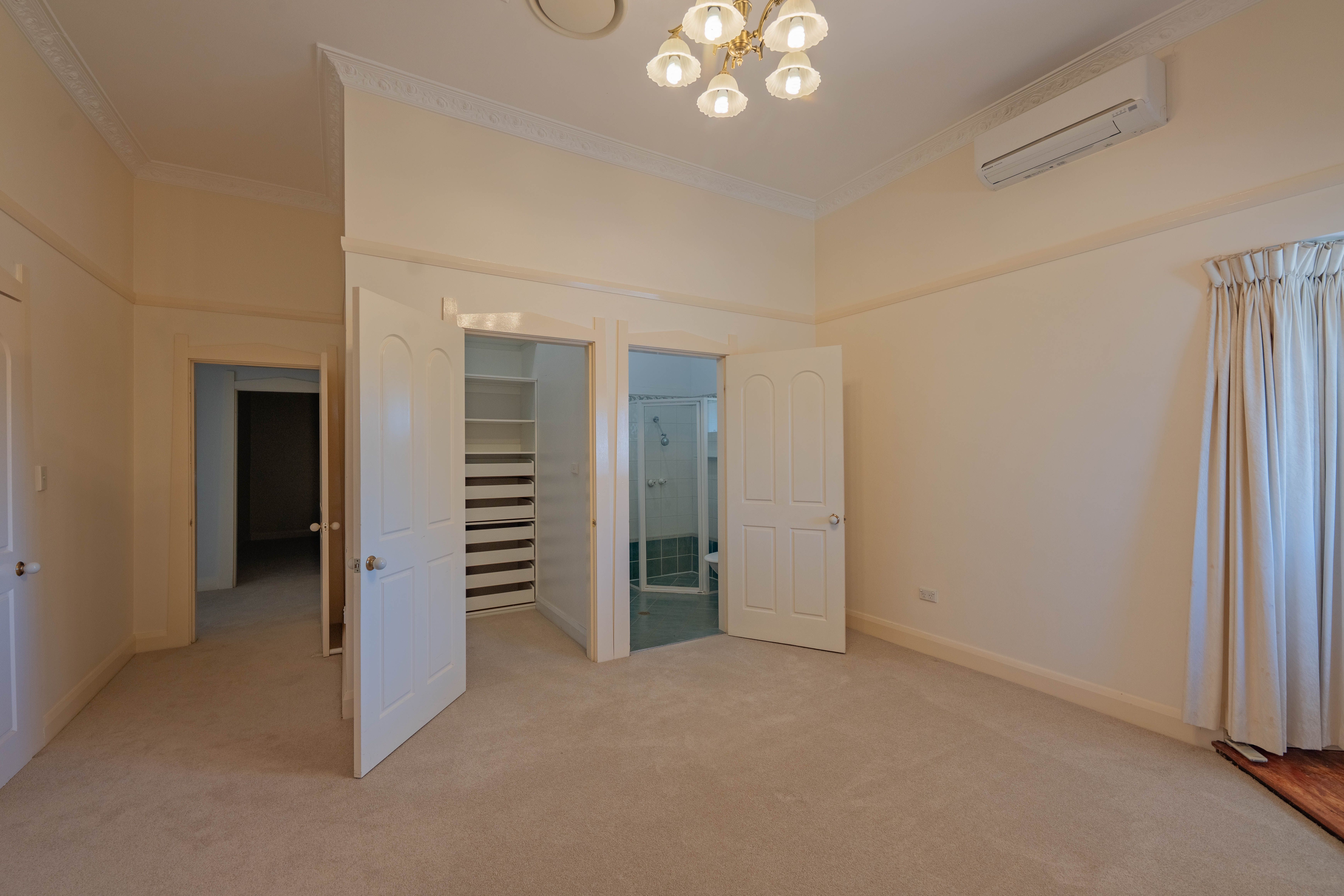 18 Innes Street — photo 9 of 21