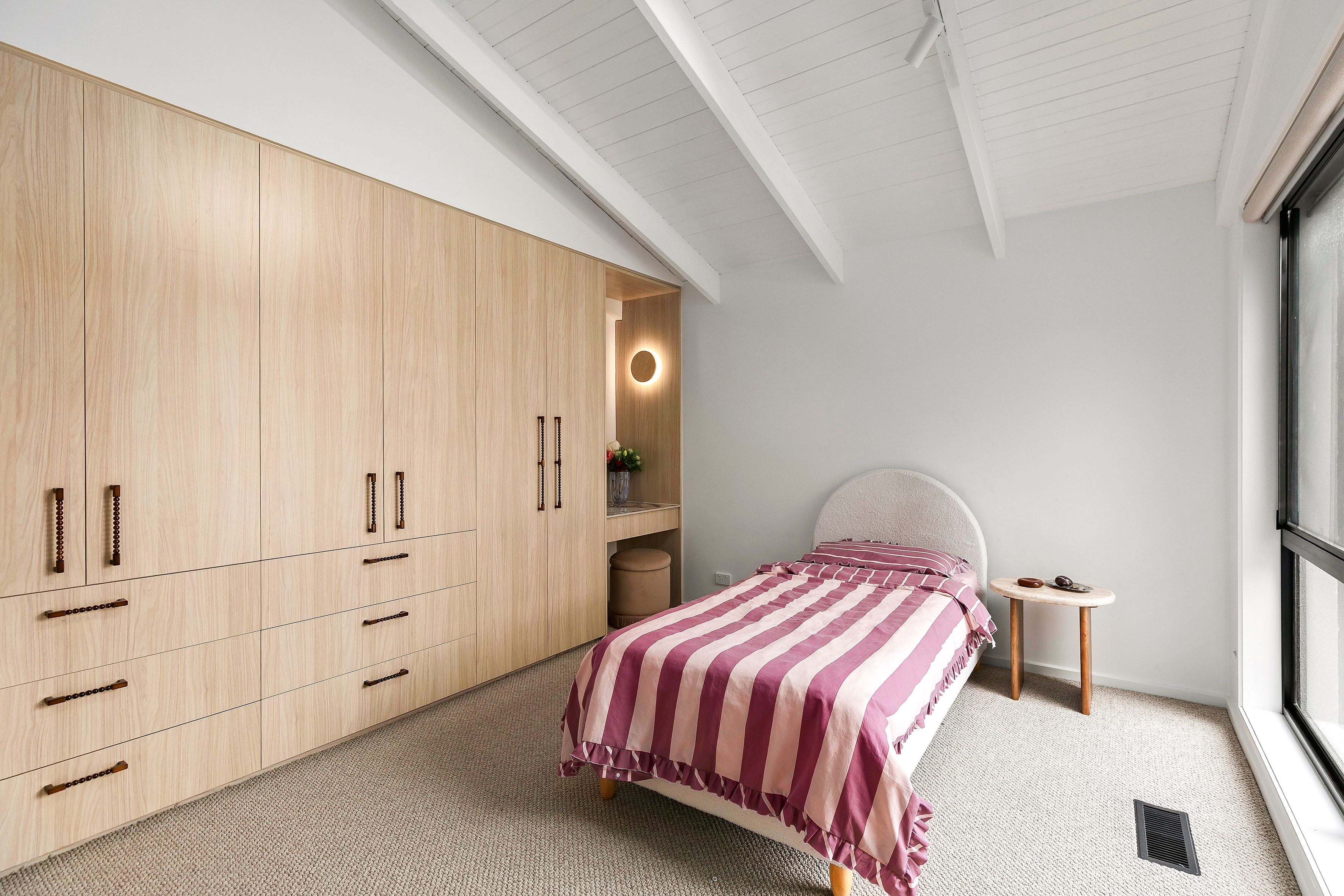 2 Langton Way — photo 10 of 15