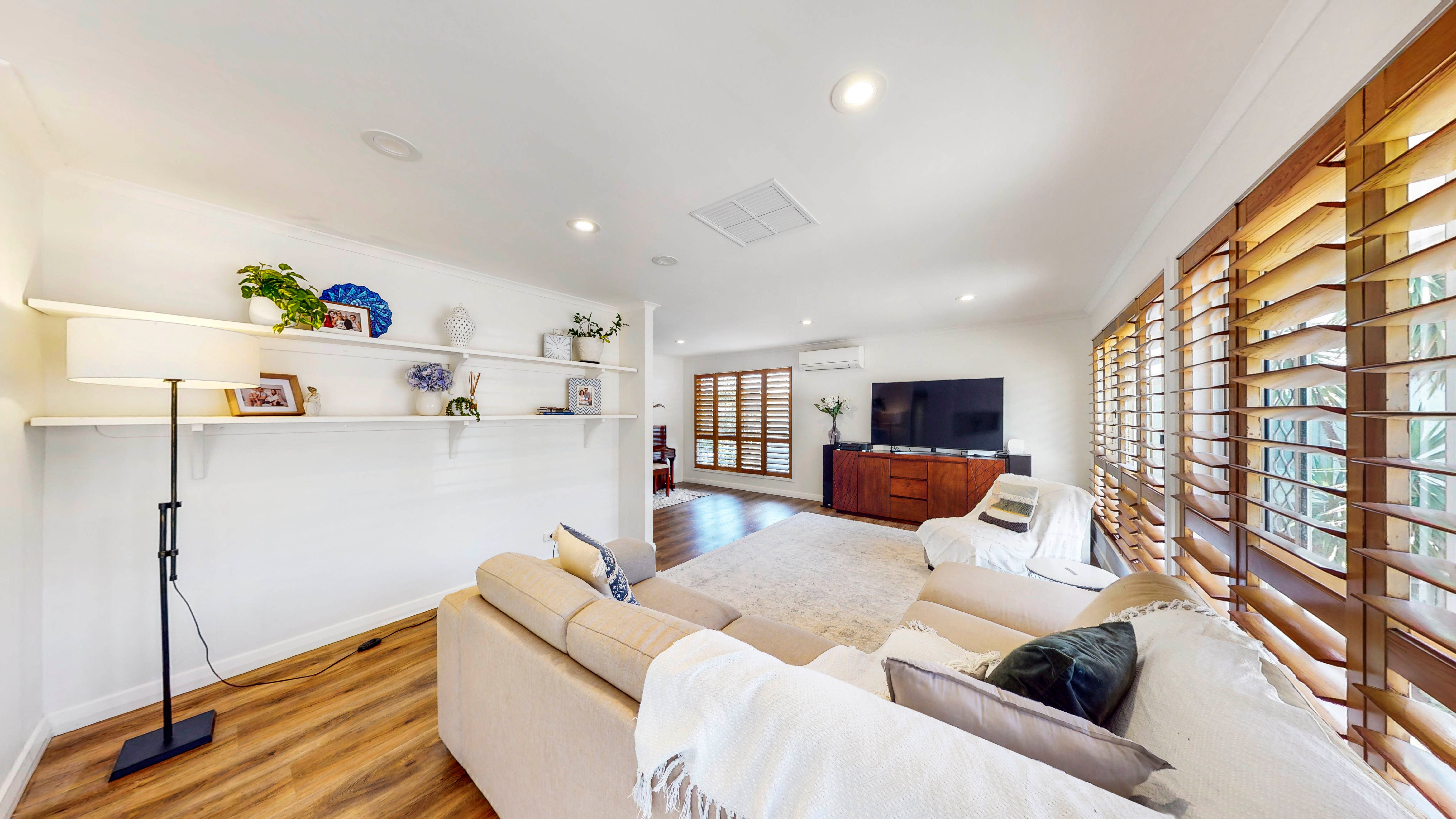 10 Peppertree Street, Sinnamon Park, QLD 4073