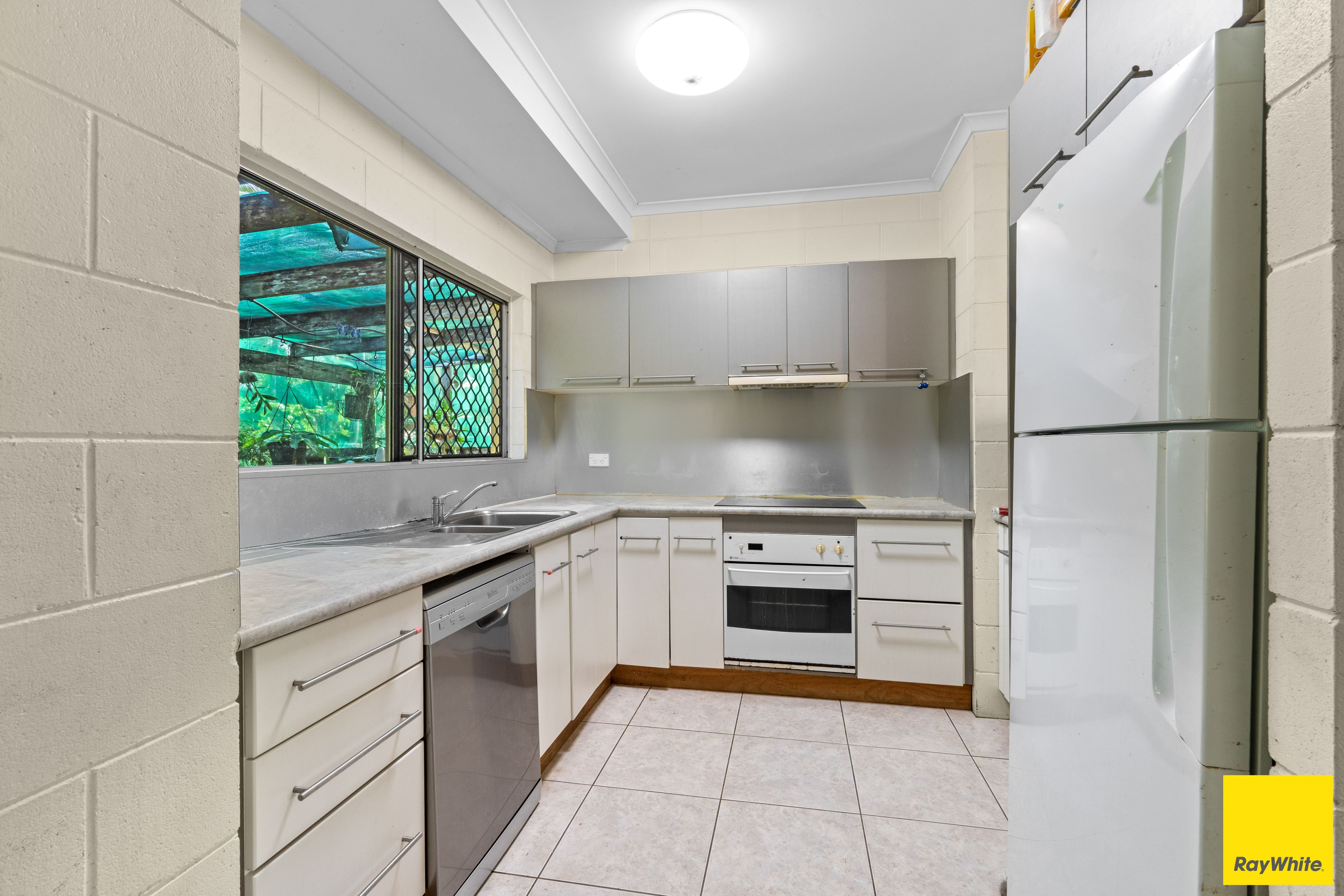 3 Fitzallan Close, Kanimbla, QLD 4870