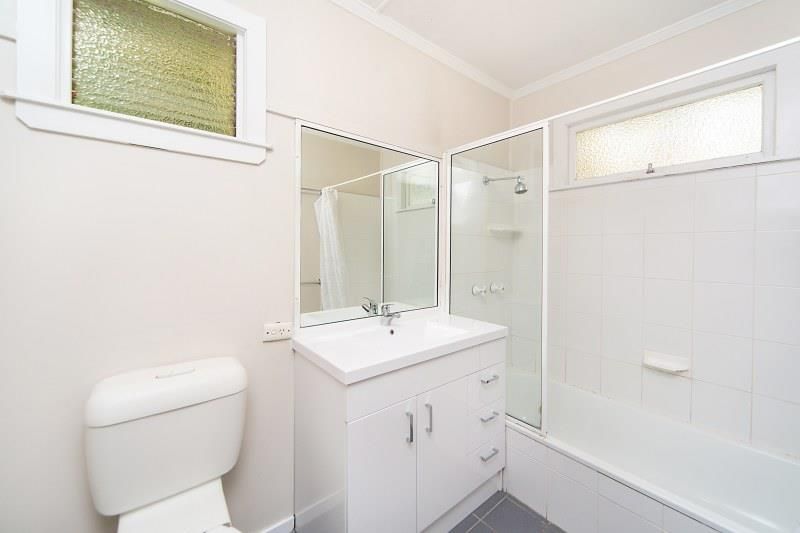 16 Dover Street, Red Hill, QLD 4059
