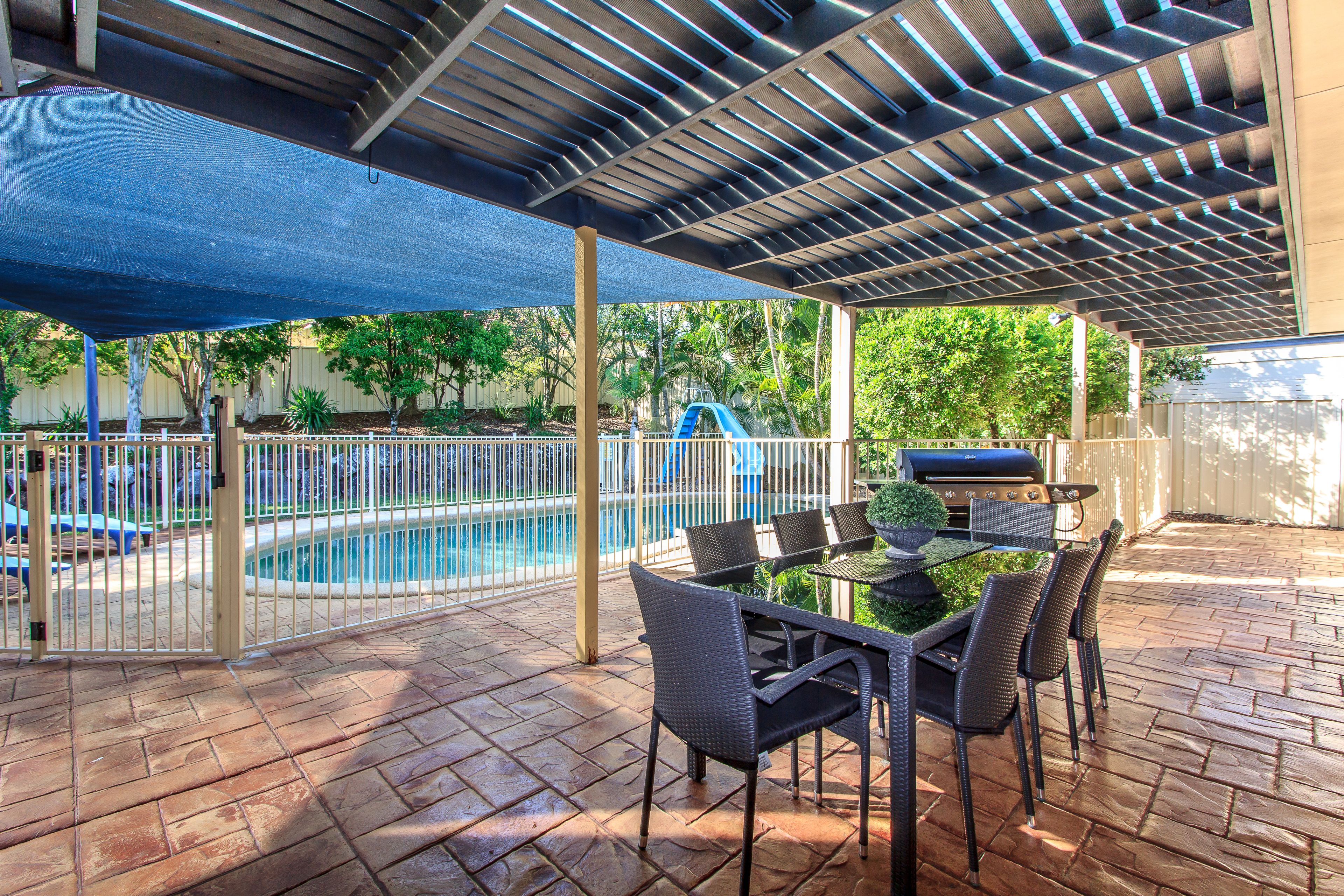 6 Ingles Circuit, Arundel, QLD 4214