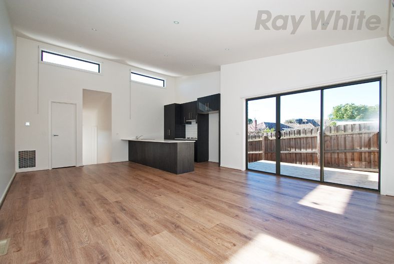 2/15 Alexander Avenue, Coburg North, VIC 3058