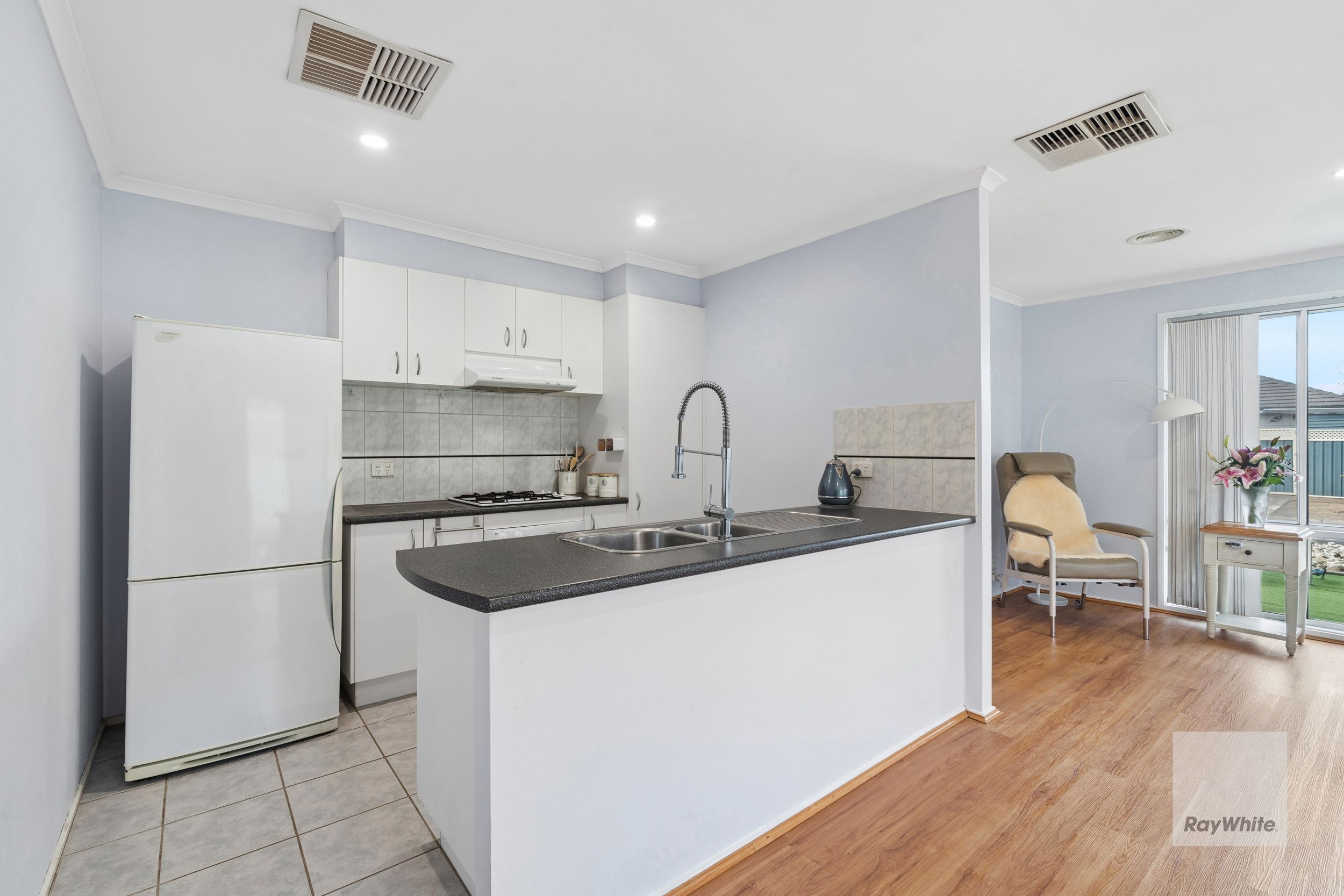 15 Paddington Grove — photo 5 of 17