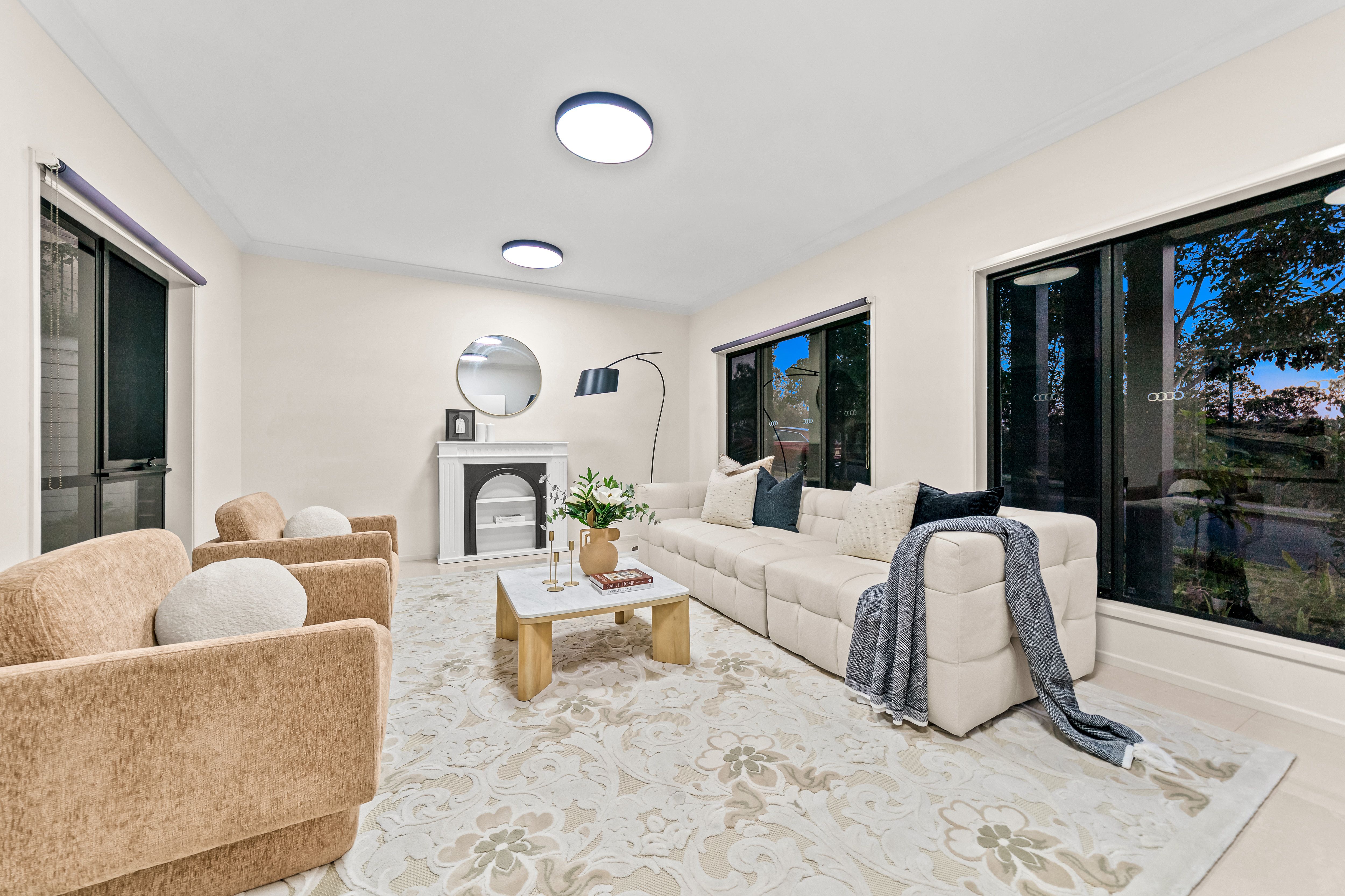 92 Pioneer Drive — photo 3 of 30