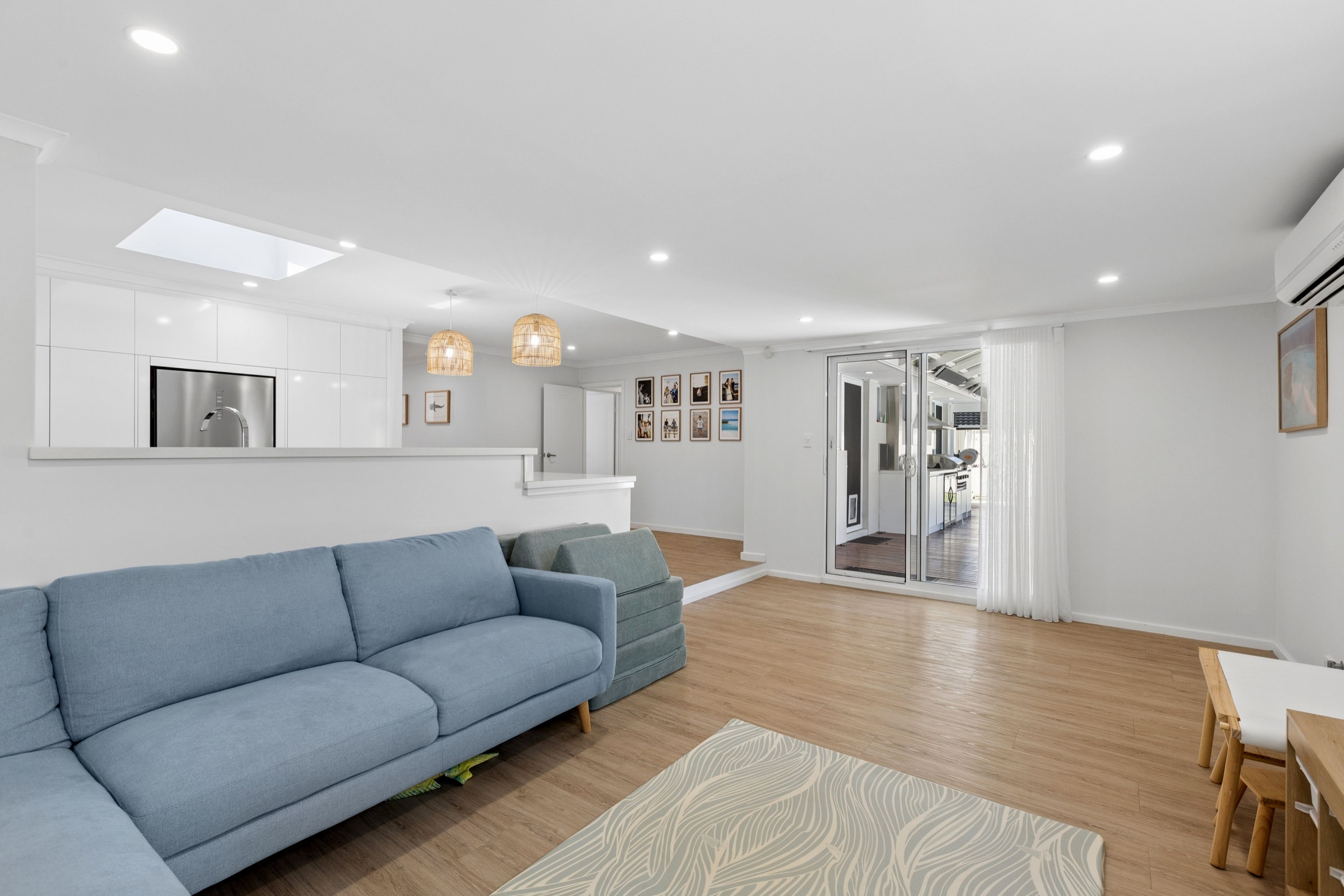 33 Felstead Crescent — photo 13 of 28