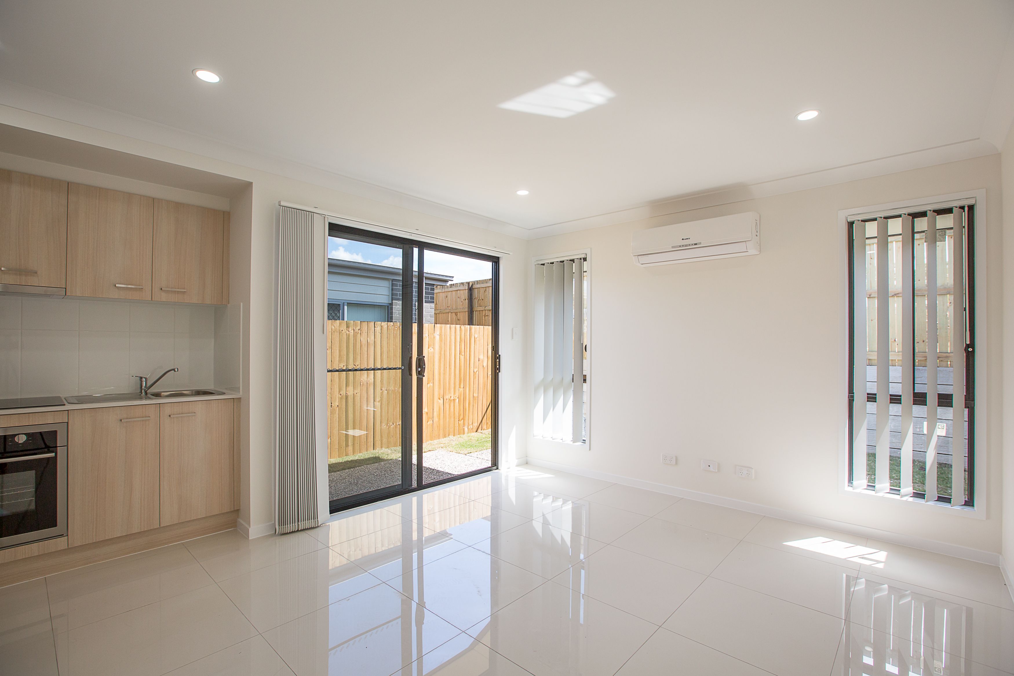 2/23 Kevin Mulroney Drive, Flinders View, QLD 4305
