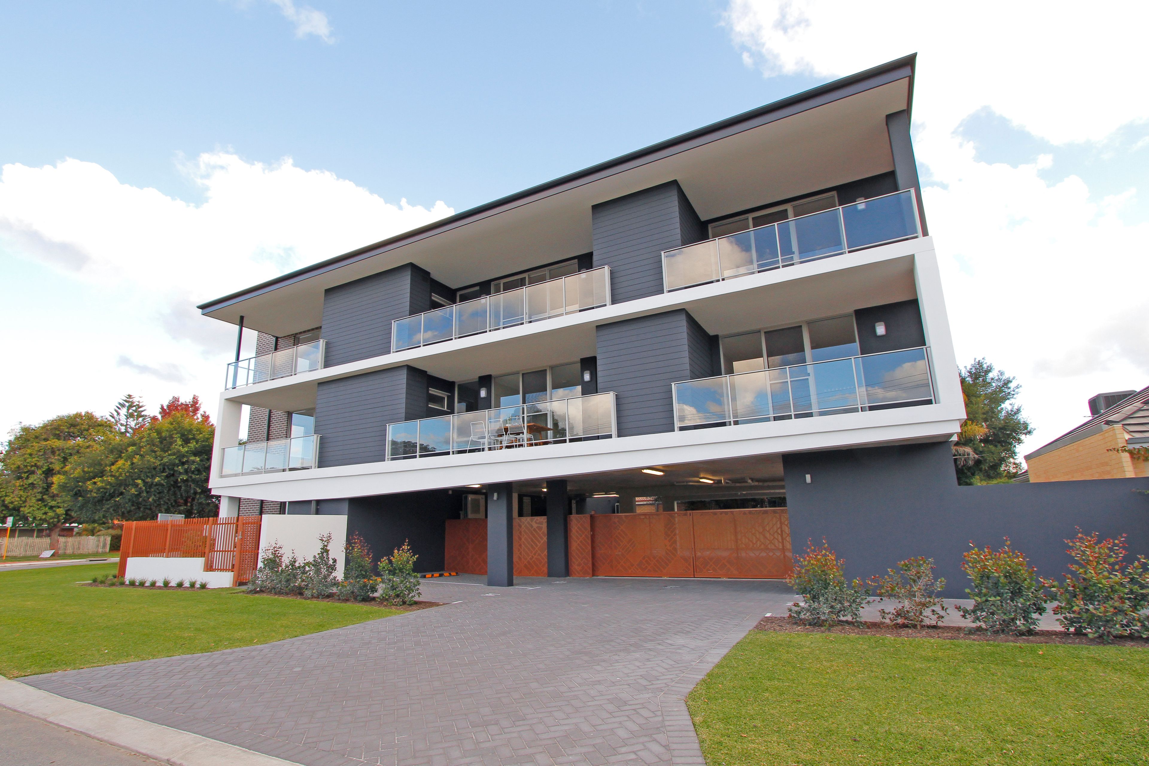 2/143 Sydenham Street, Rivervale, WA 6103