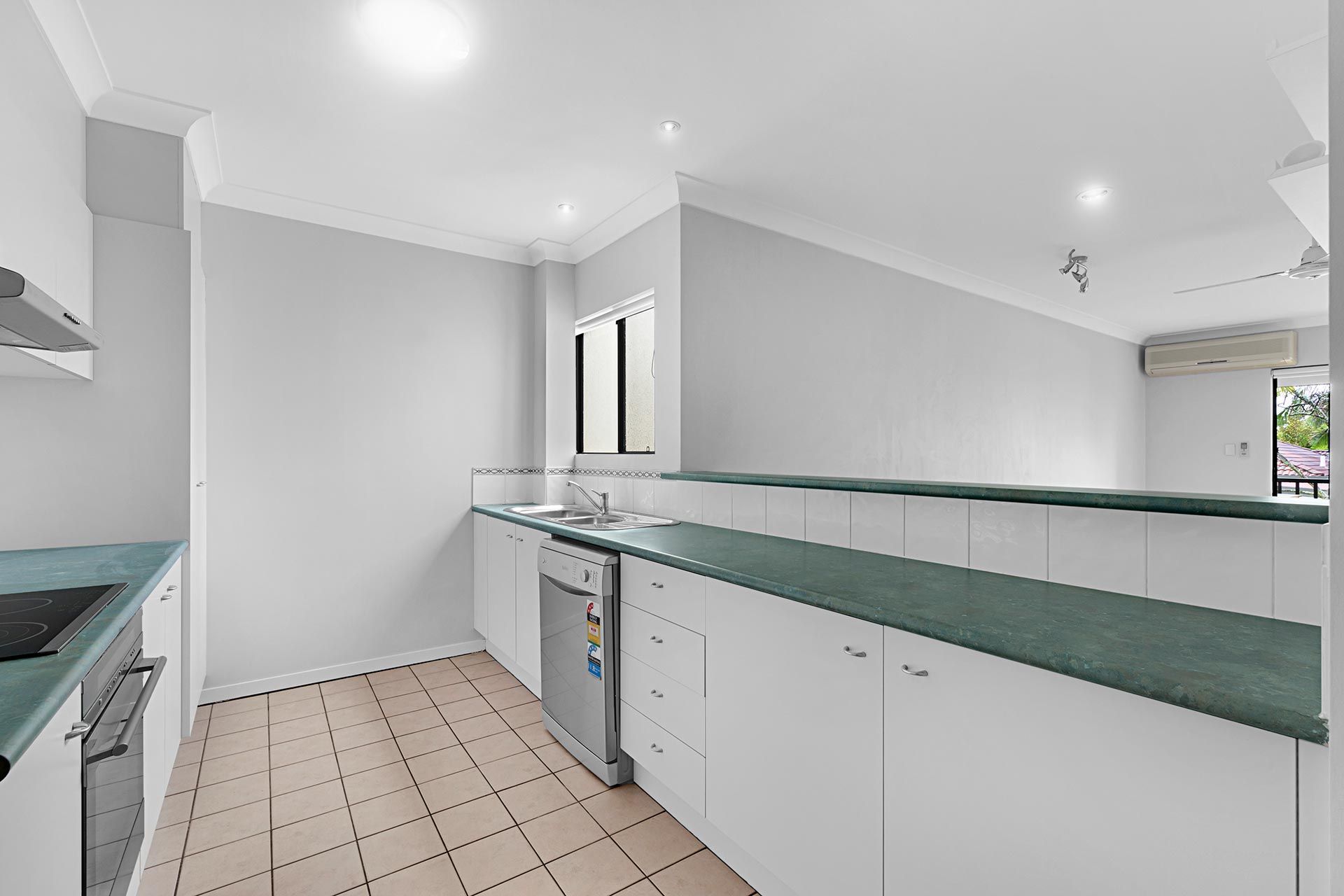 10/139 Lytton Road  (Cnr Walter Avenue), East Brisbane, QLD 4169