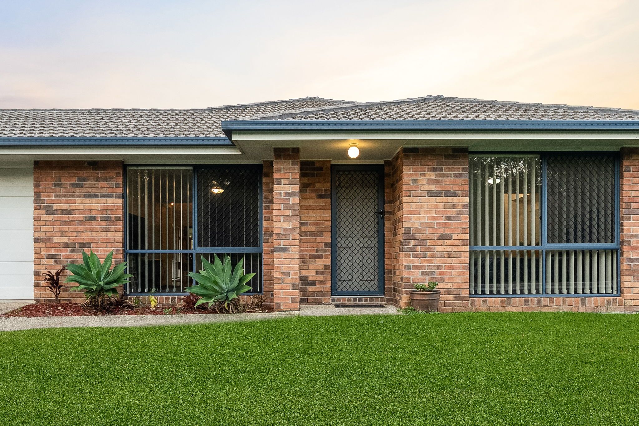 12 Cherokee Place, Heritage Park, QLD 4118