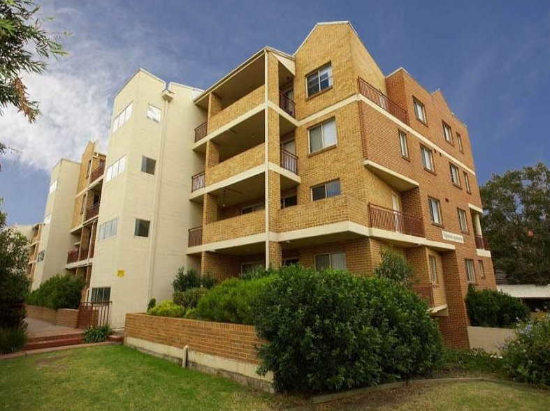 26-2-4-fourth-avenue-blacktown-nsw-2148-leased-unit-ray-white
