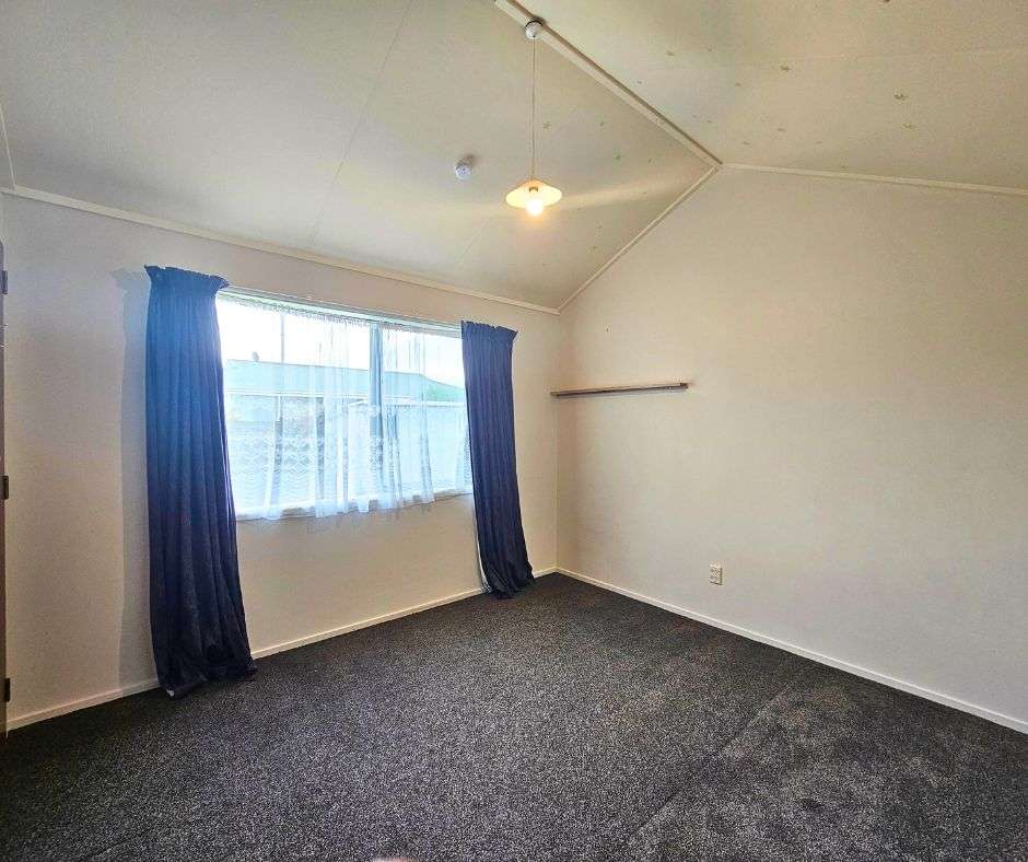 54 High Street photo 8