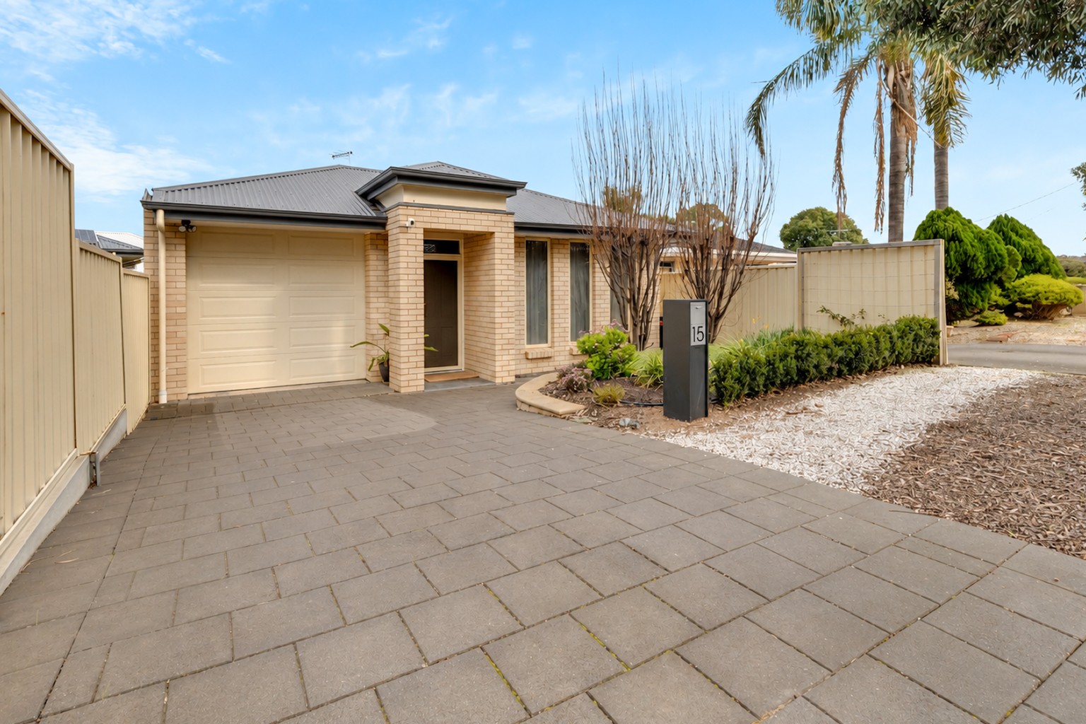 15 Phillip Crescent, Valley View, SA 5093