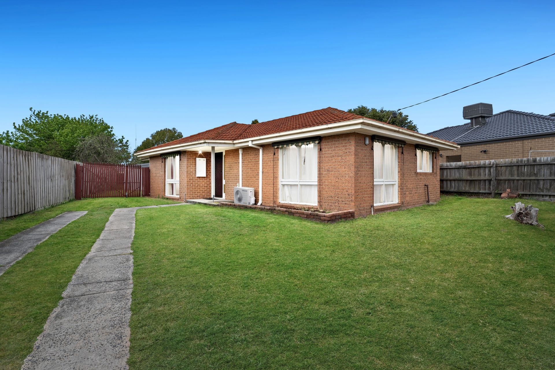 4 Elaine Court, Cranbourne VIC 3977