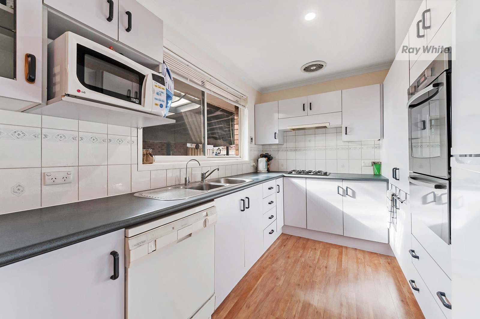 28 Bank Street, Craigieburn, VIC 3064