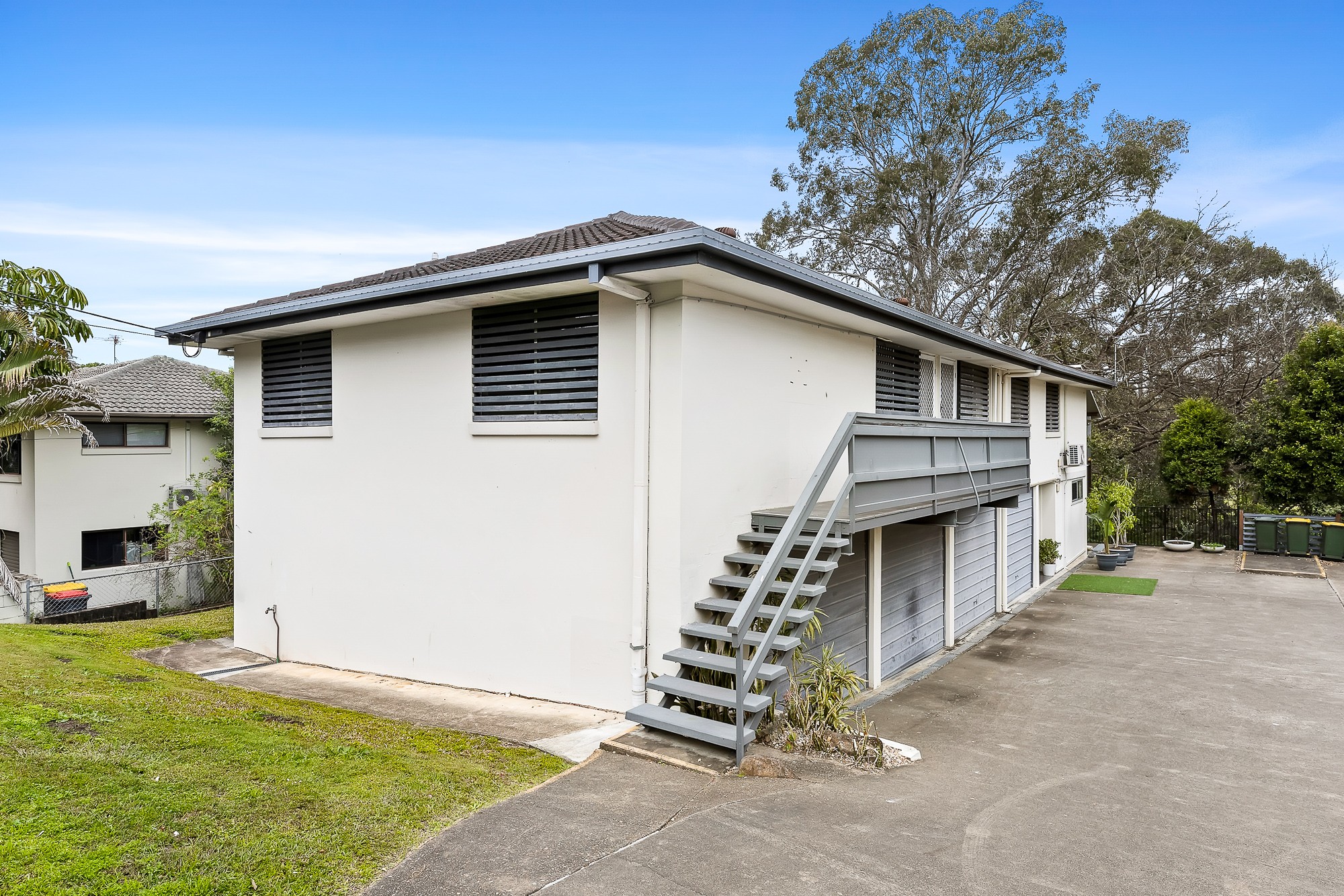 1/4 Roseglen Street, Greenslopes, QLD 4120