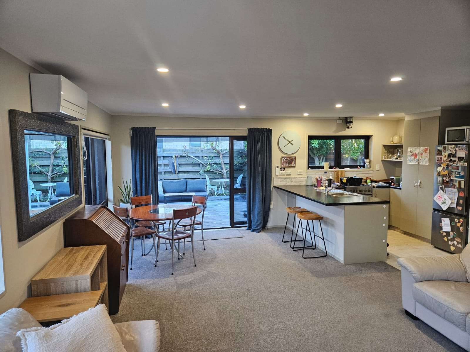 11B Golf Road photo 2