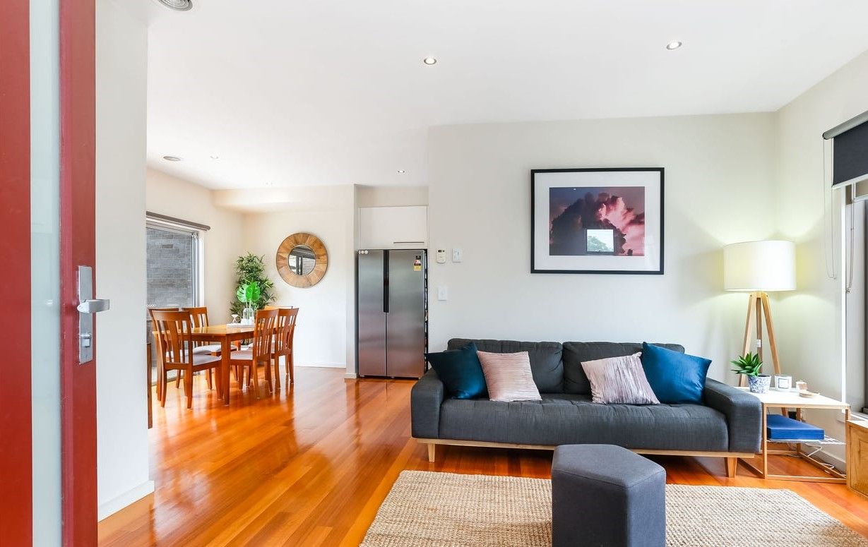 2/20 Stenhouse Avenue, Brooklyn, VIC 3012