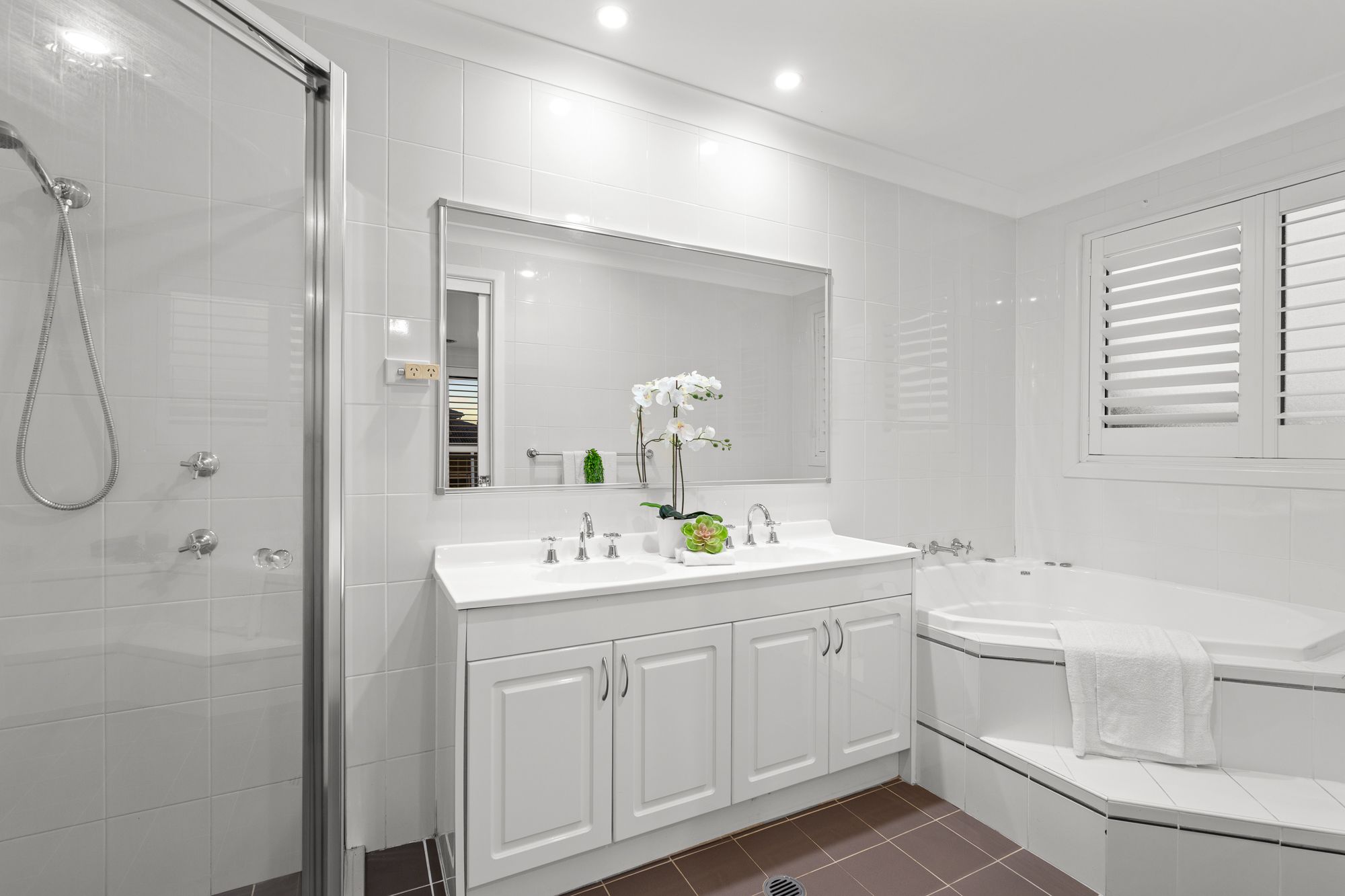 4 Sovereign Avenue — photo 9 of 20