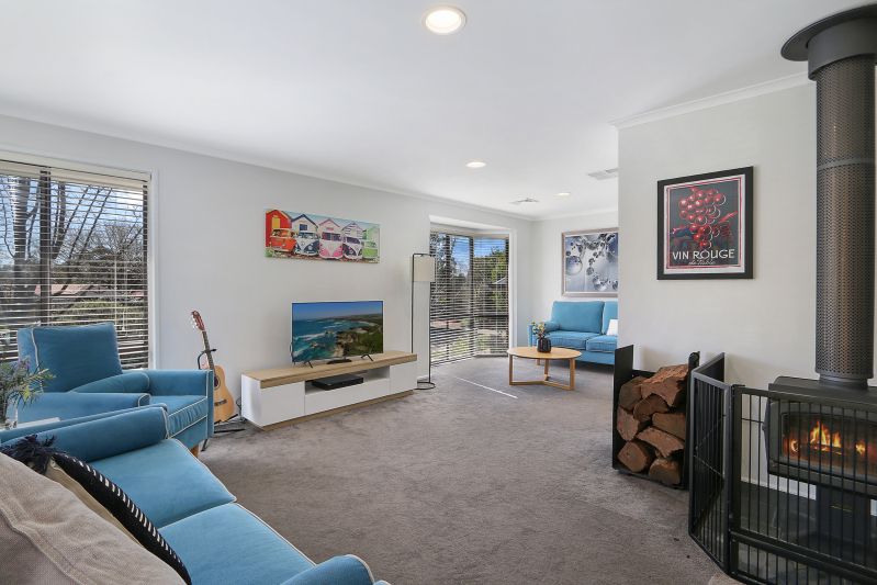 6 Evans Court — photo 4 of 18