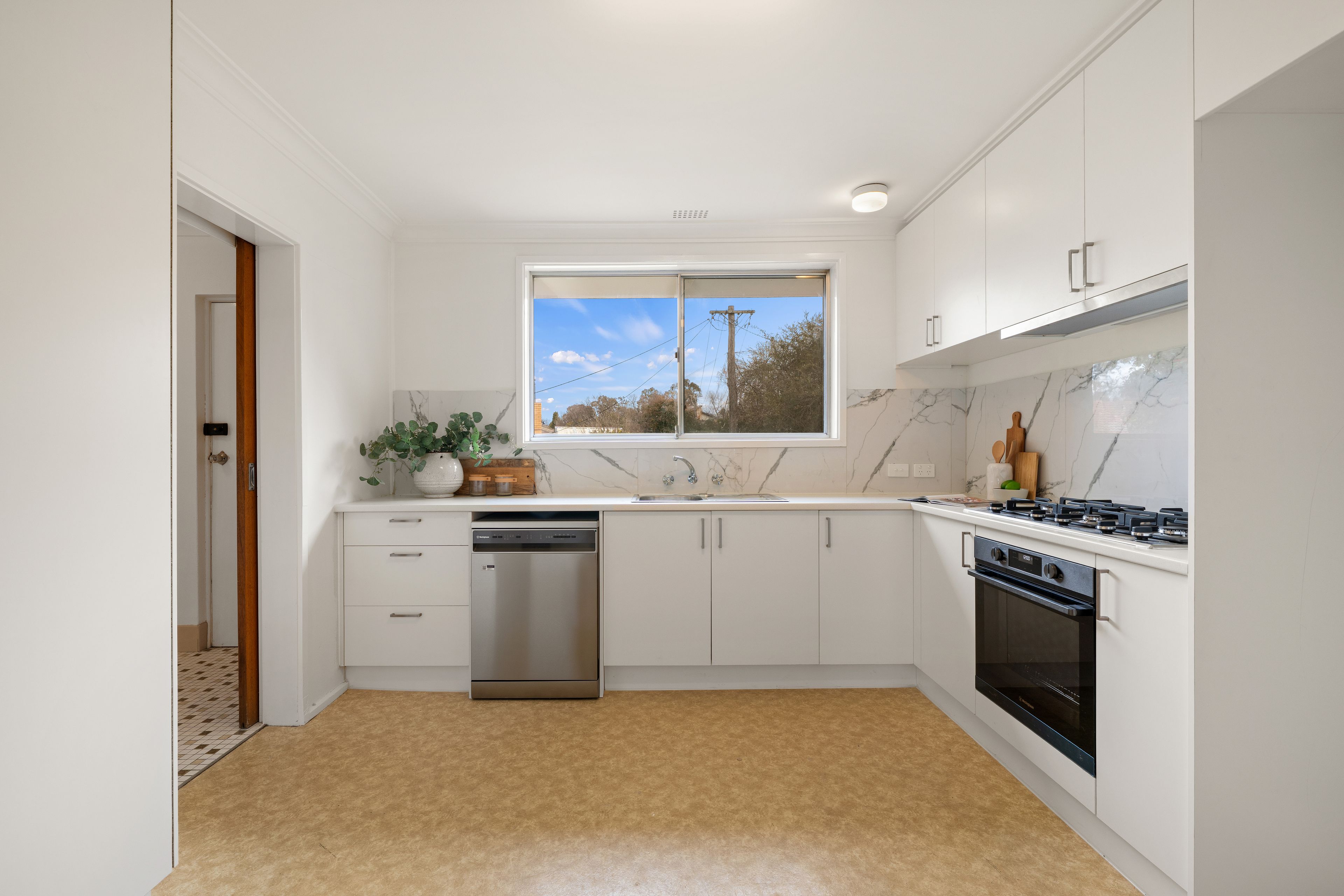 3 Bathurst Place — photo 3 of 17