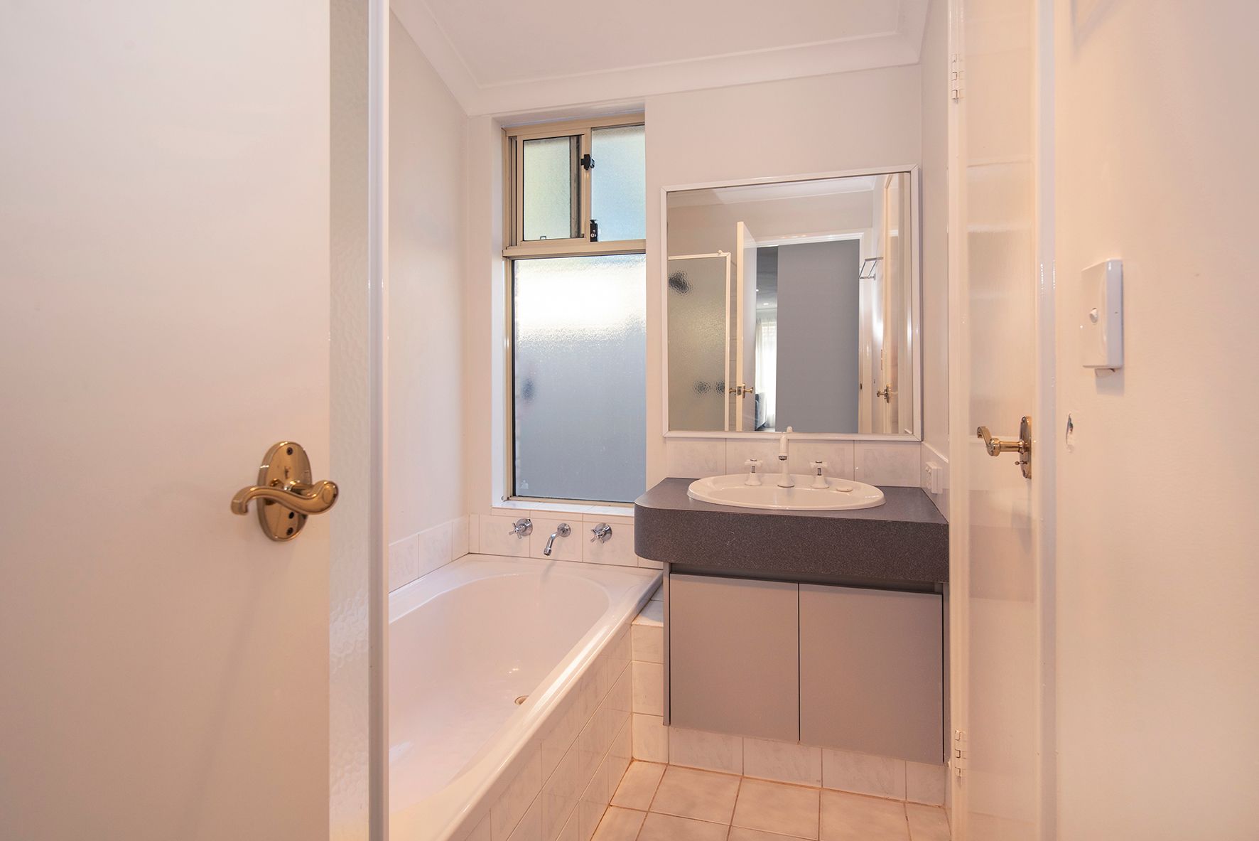7 Cloisters Cove — photo 12 of 14