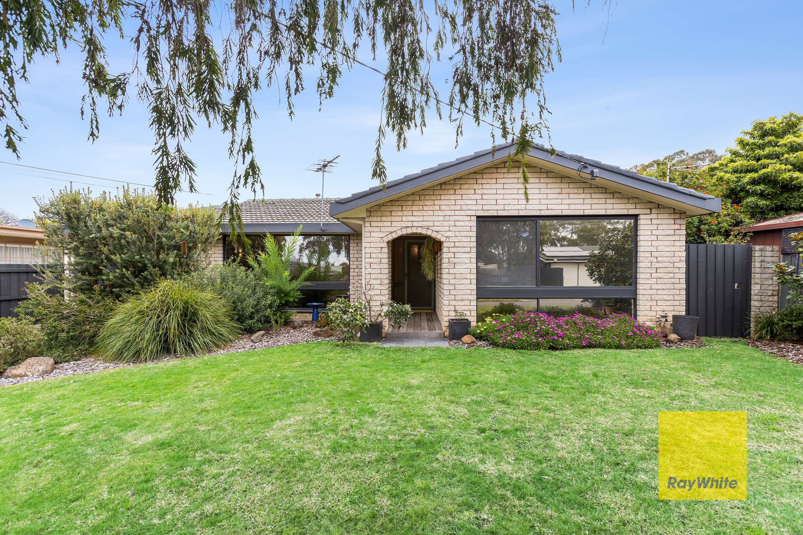 2 Meda Court, Grovedale, VIC 3216