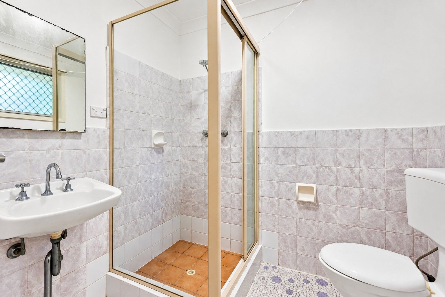6 Cassian Street — photo 11 of 14
