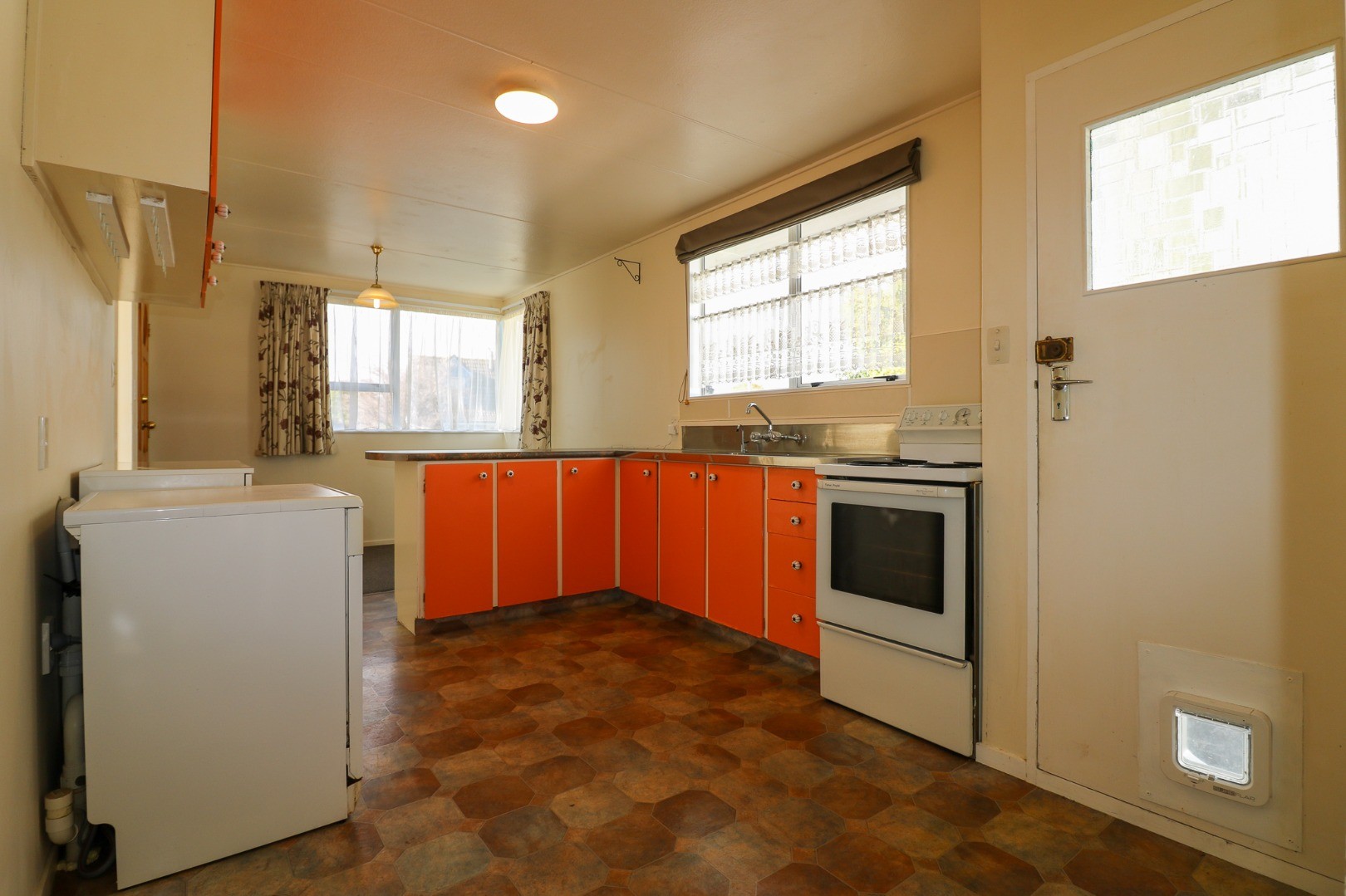 28 Escort Grove, Awapuni, Palmerston North City