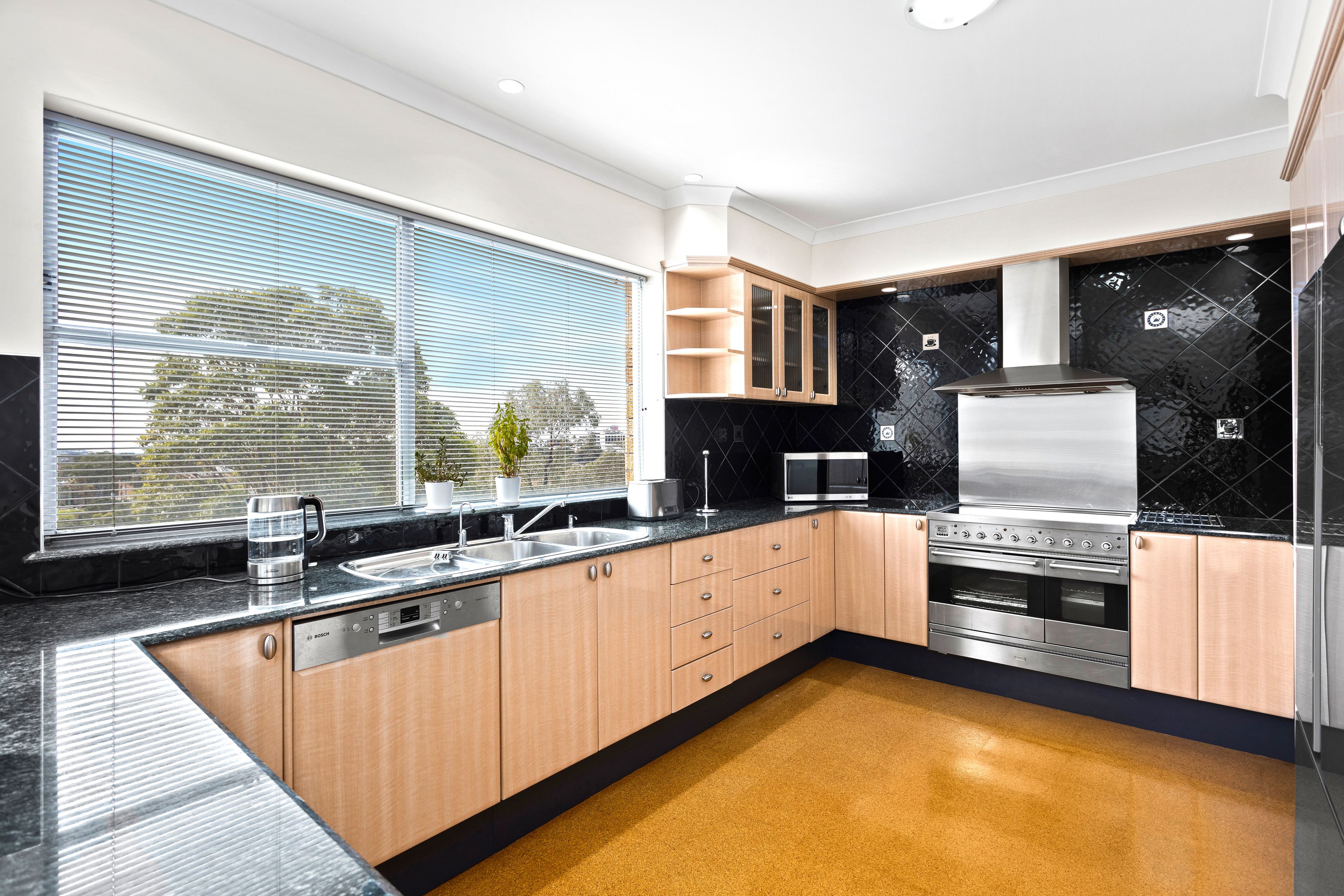 1 Powell Street, Mangerton NSW 2500