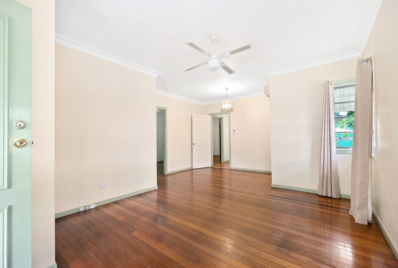 38 Lindwall Street — photo 3 of 13
