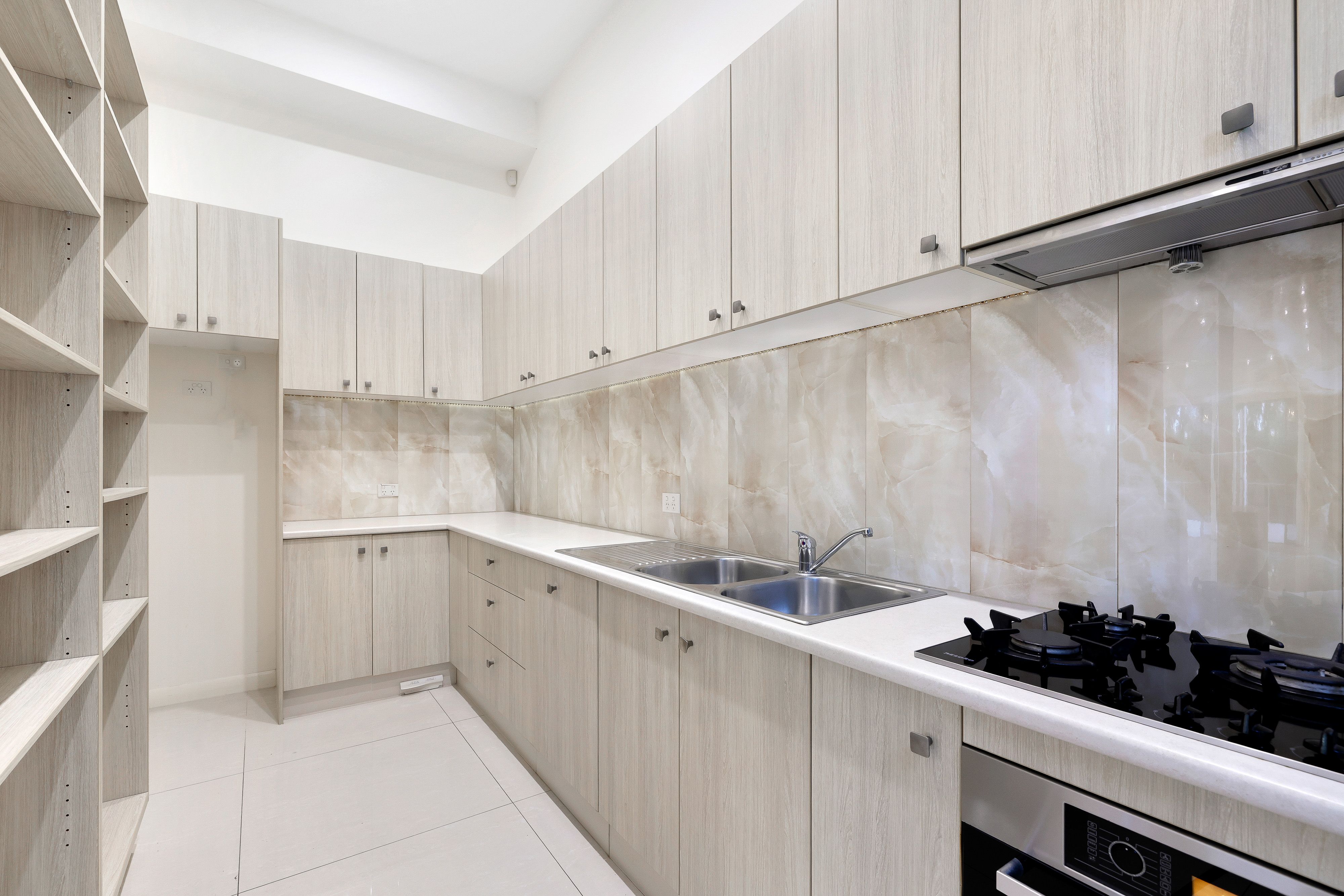 4004 The Boulevarde — photo 12 of 30