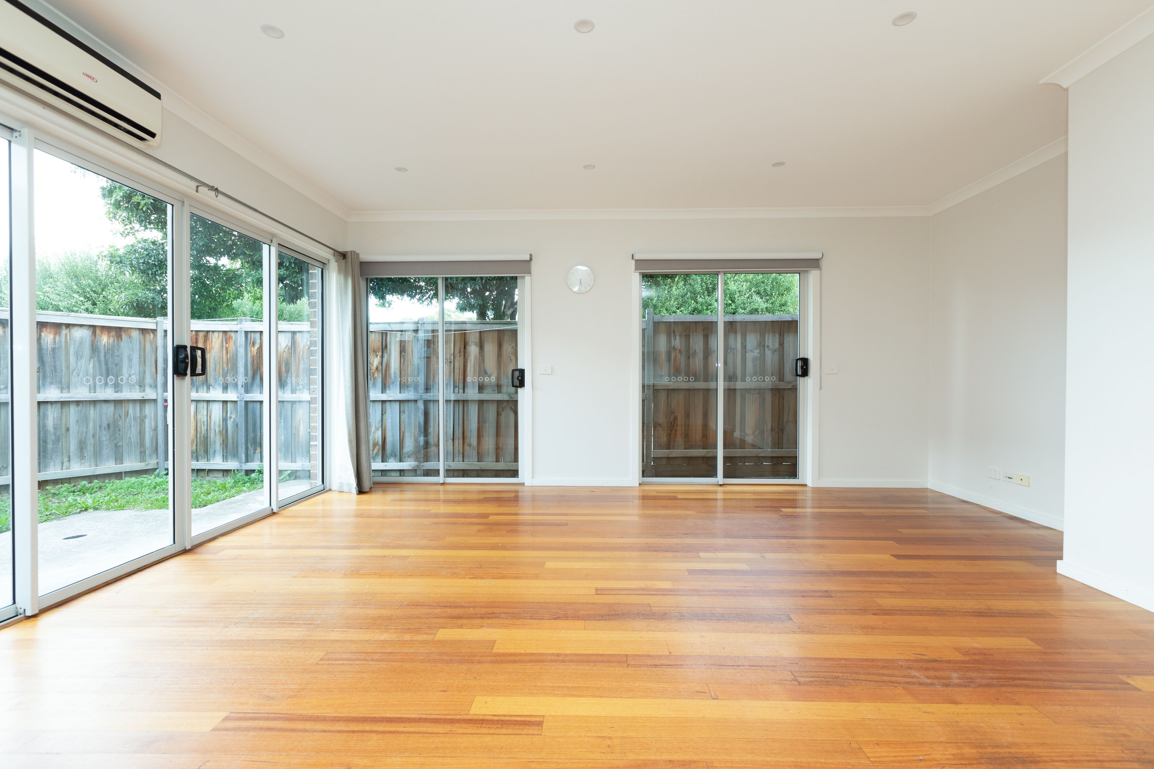 2/8 John Street, Oak Park, VIC 3046