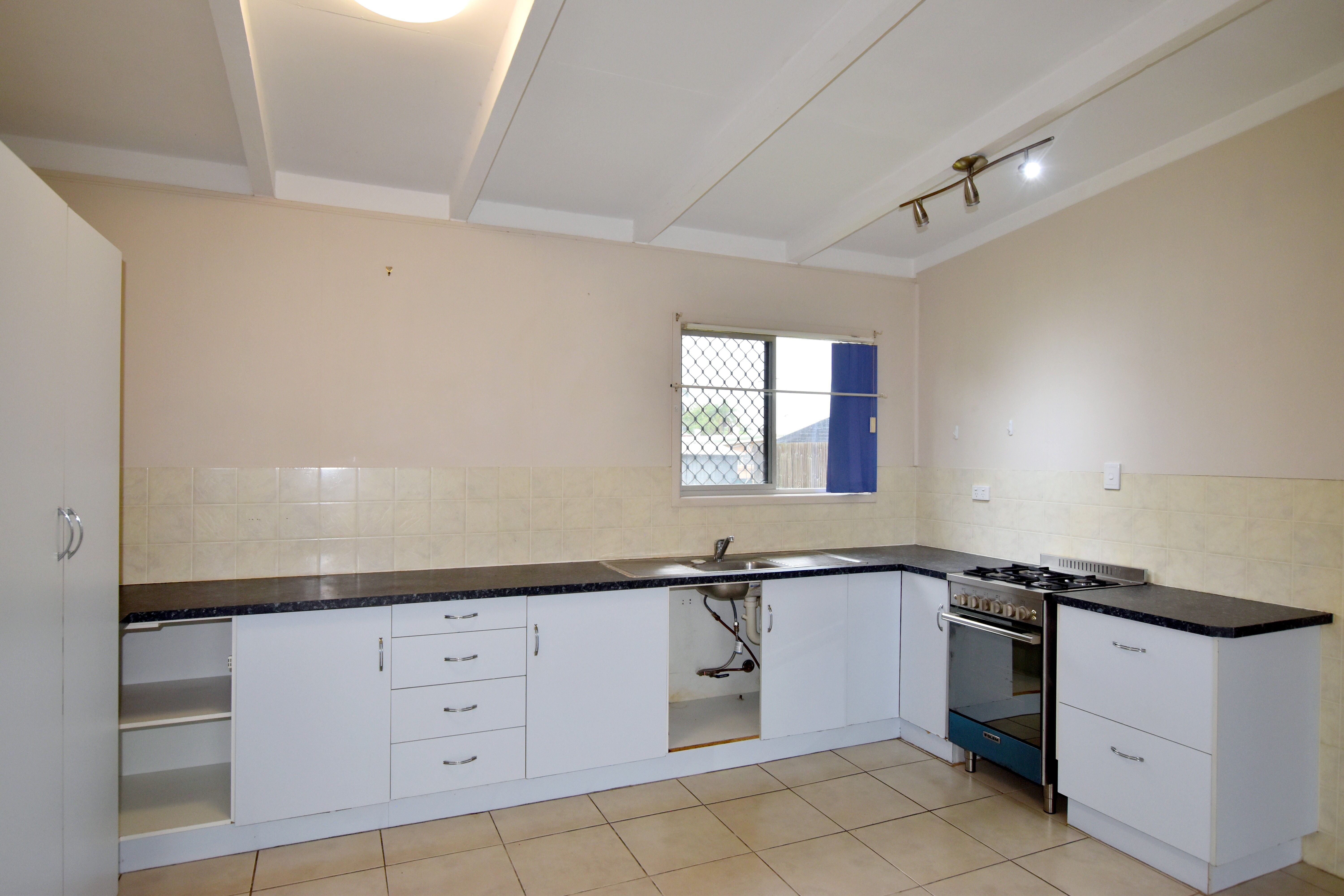 16 Streeter Street, Clinton, QLD 4680