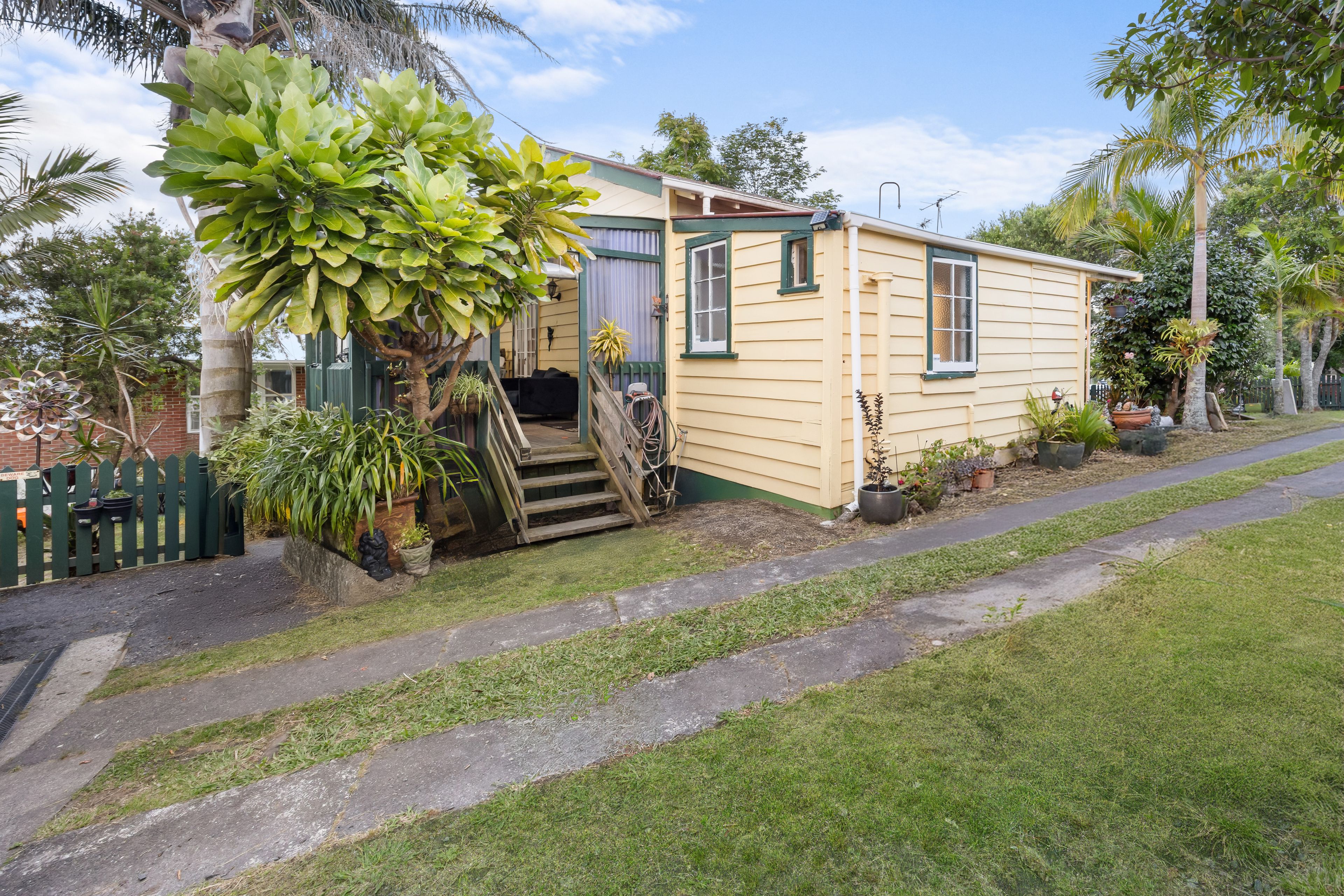 14 Mcleod Road, Henderson, Waitakere City