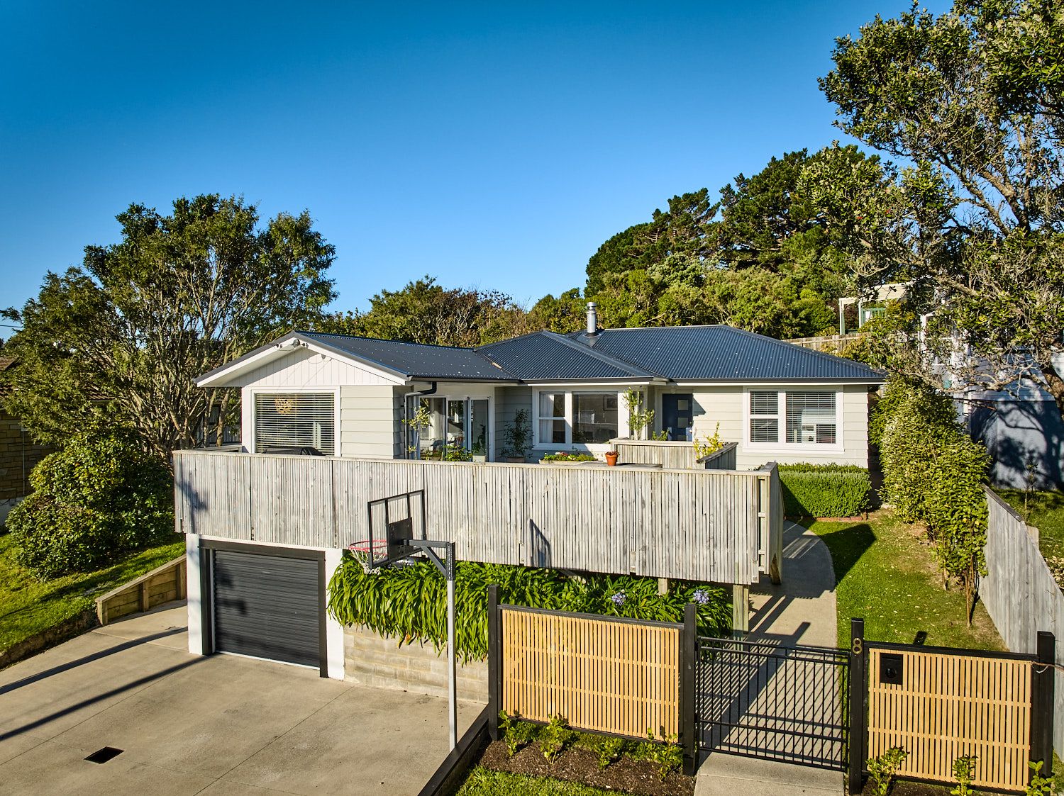 8 Beazley Avenue, Paparangi, Wellington City