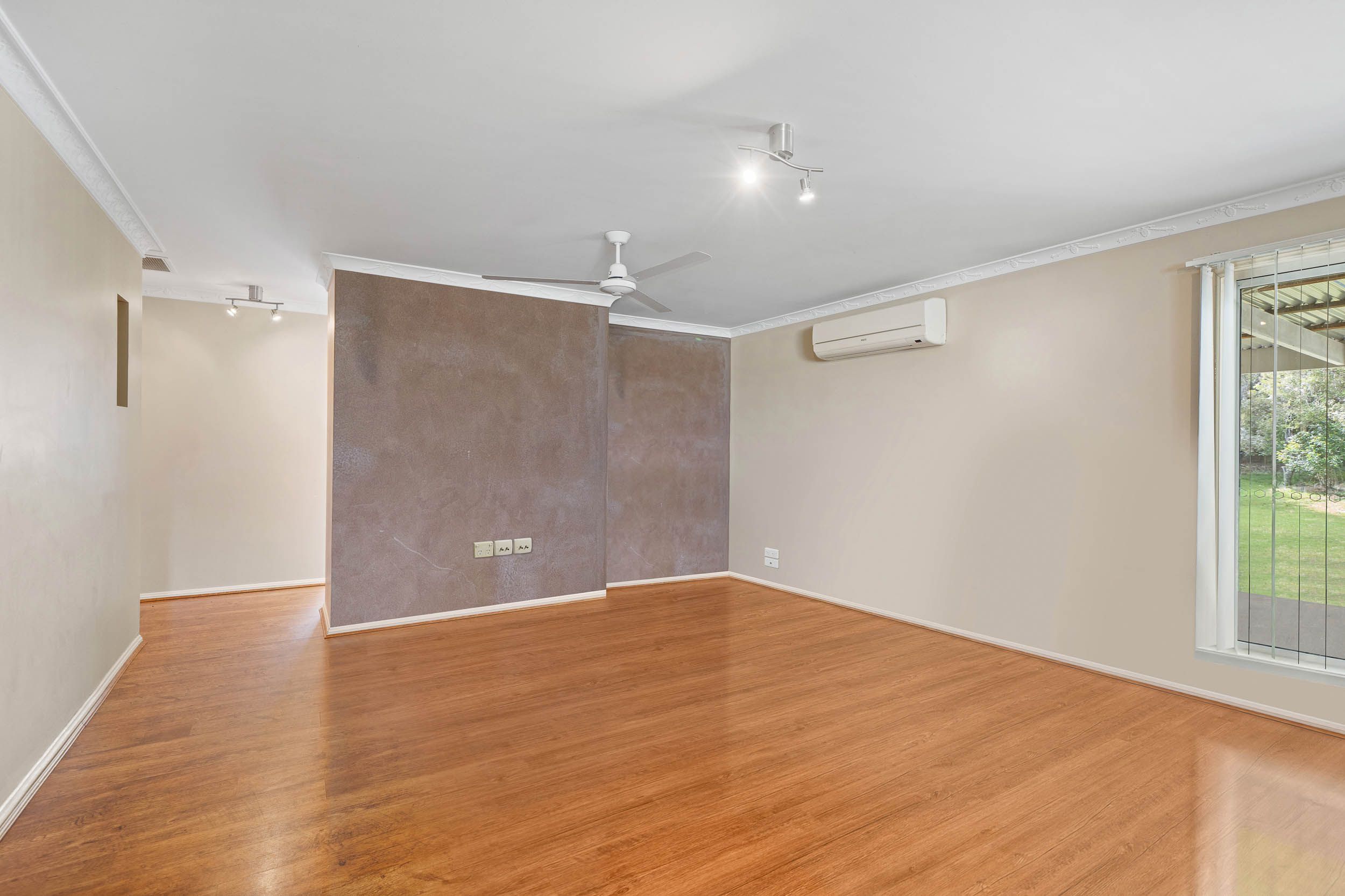 27 Amaroo Place — photo 7 of 15