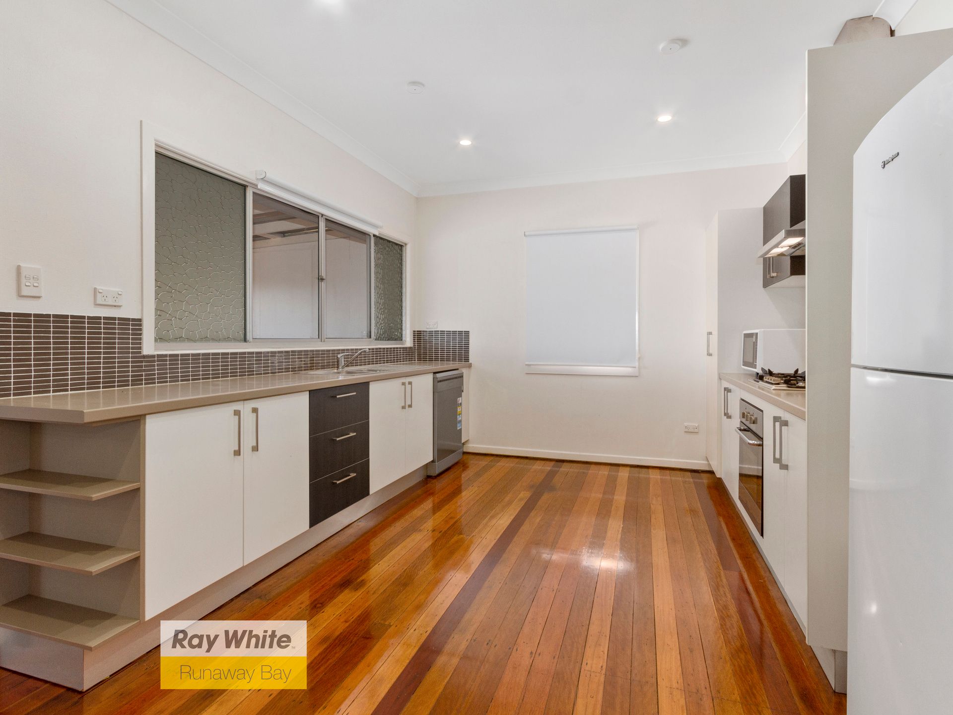 21 Kingsley Street, Labrador, QLD 4215