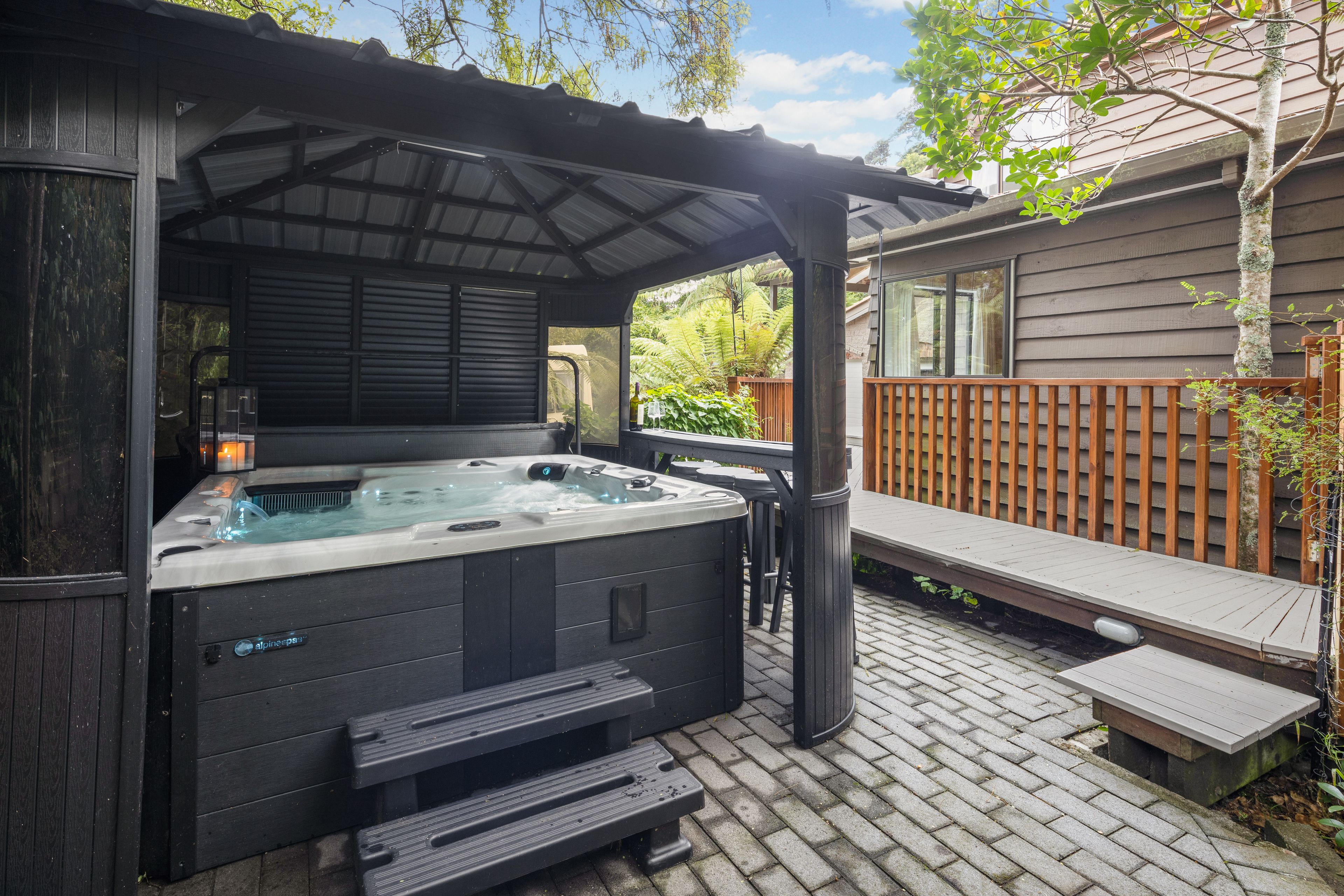 5 Lady Bell Grove, Lowry Bay, Lower Hutt City 5013 House for Sale