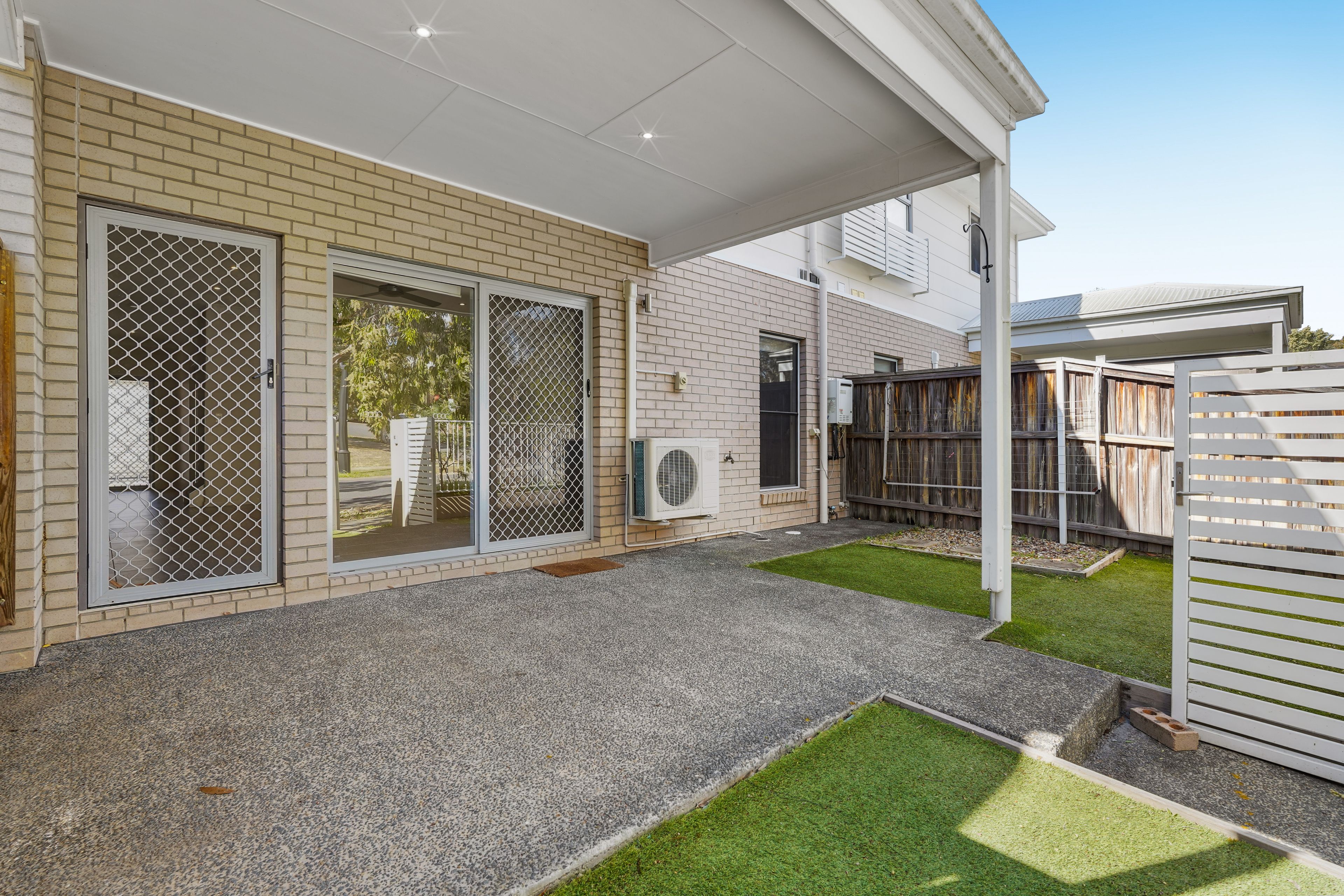 3/4 Tea Trees Avenue — photo 15 of 22