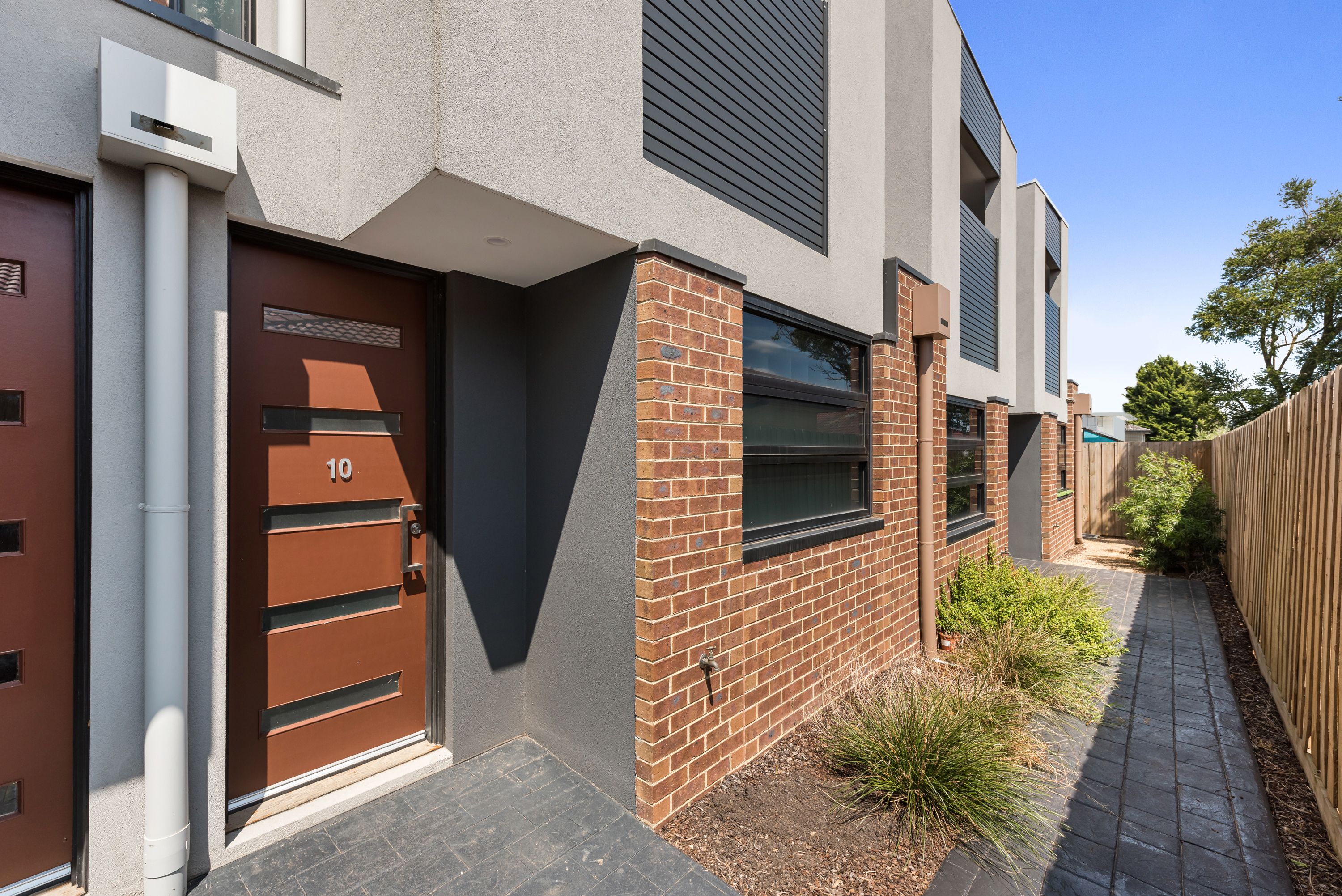 10/12-14 Adele Avenue, Ferntree Gully, VIC 3156