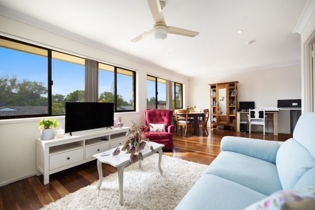 28 Wyuna Street, Broadbeach Waters, QLD 4218