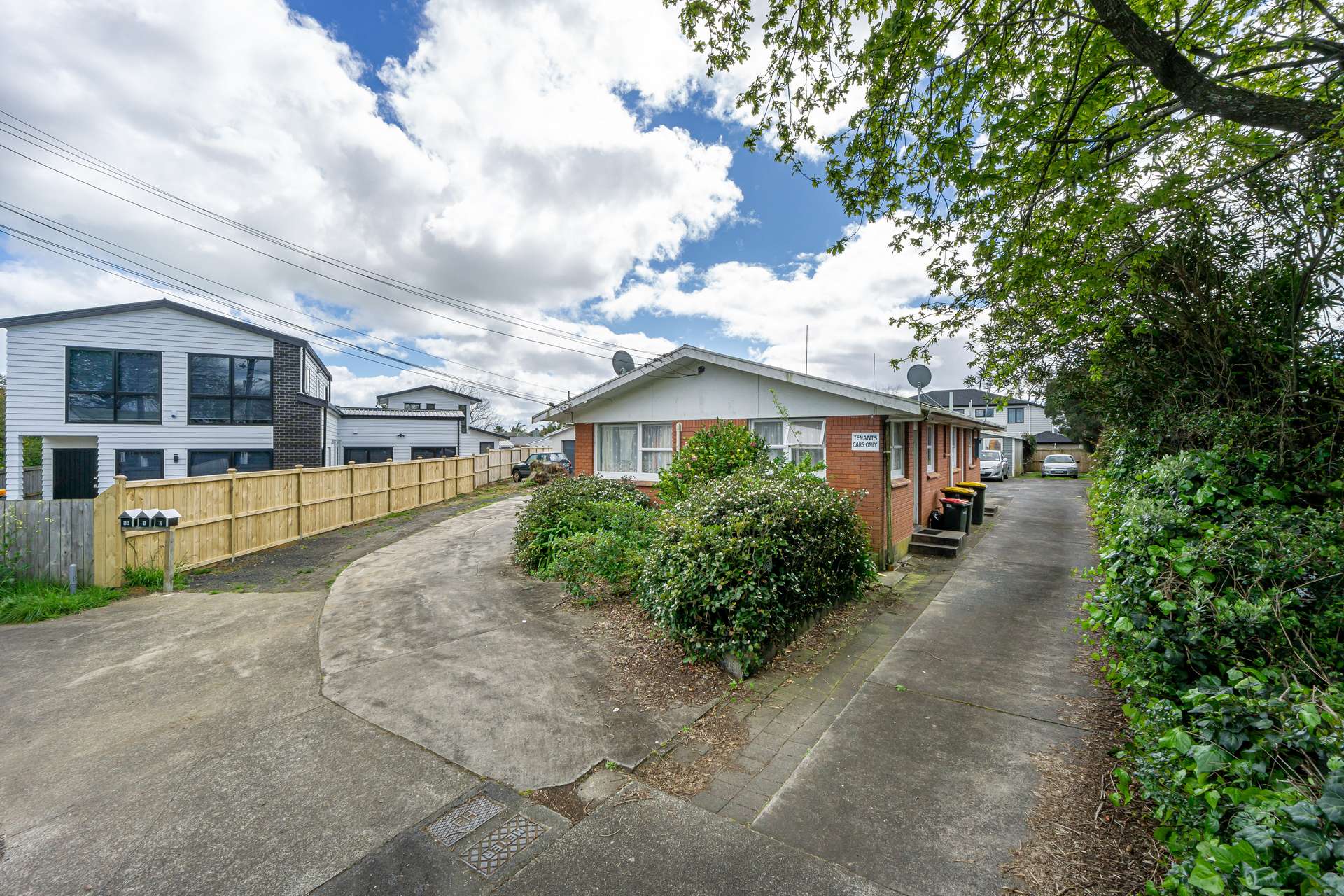 54 Tawa Crescent photo 5