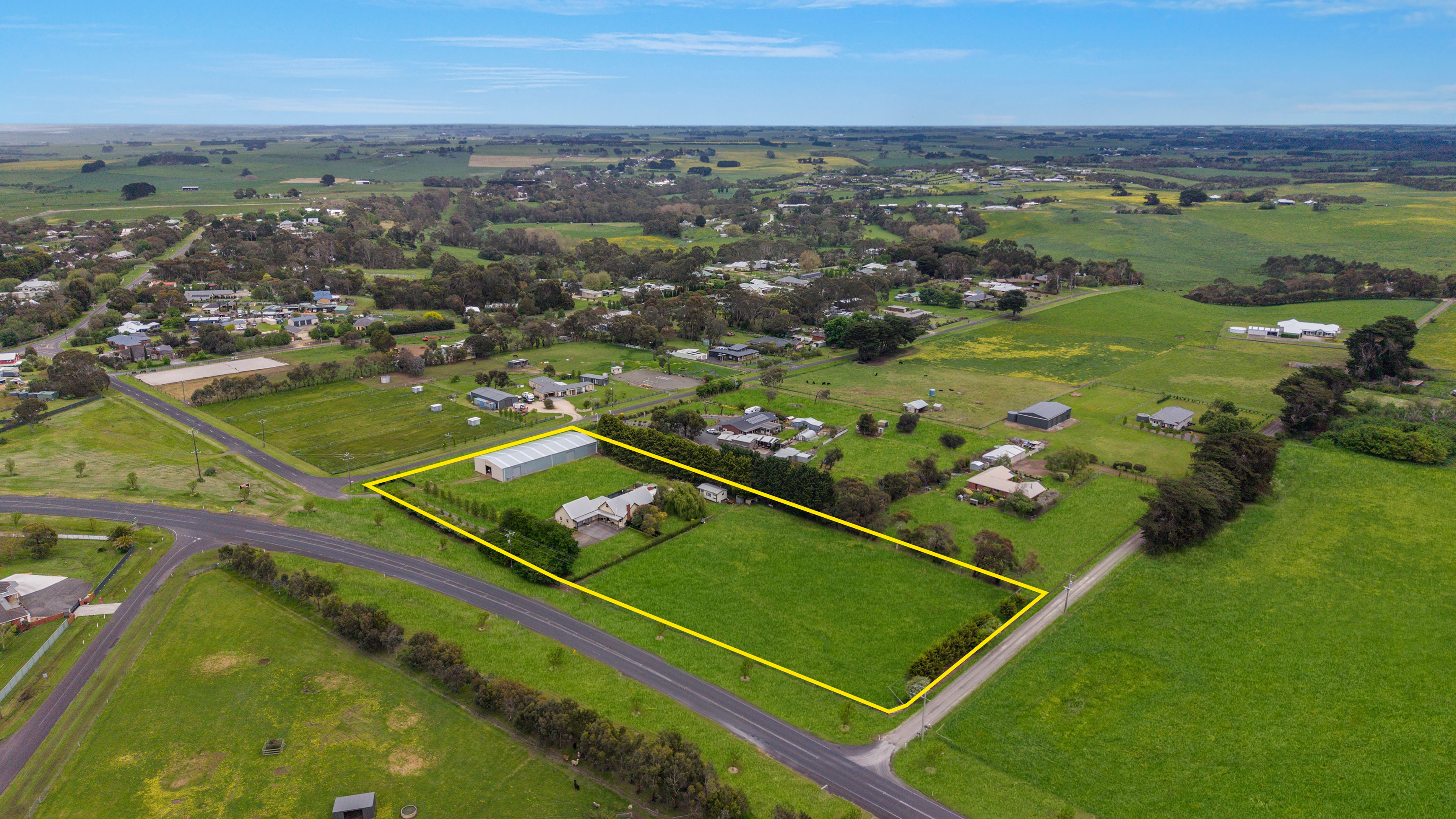 31 Hopkins Highway, Bushfield, VIC 3281