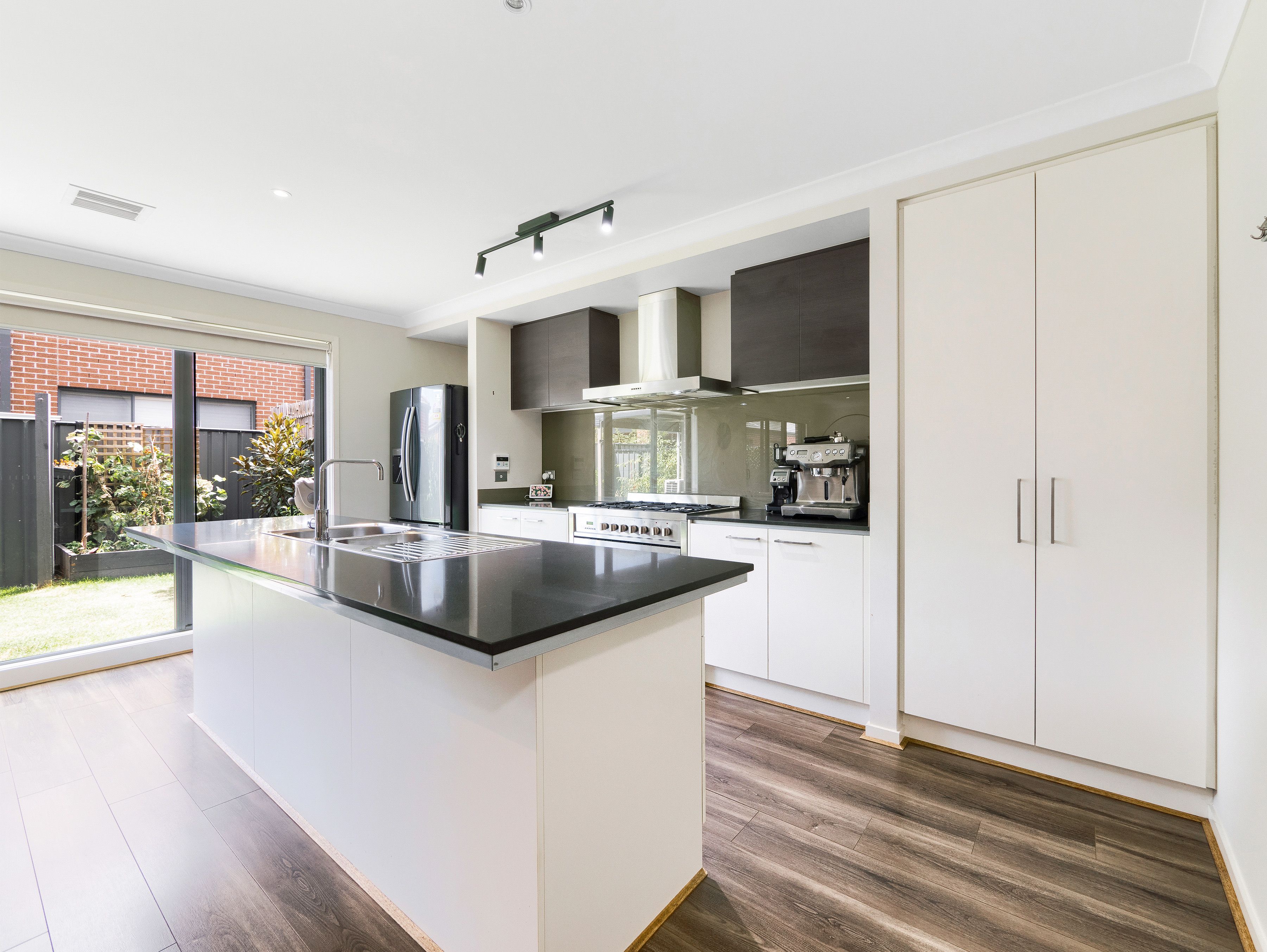 22 Fenix Way, Clyde North, VIC 3978