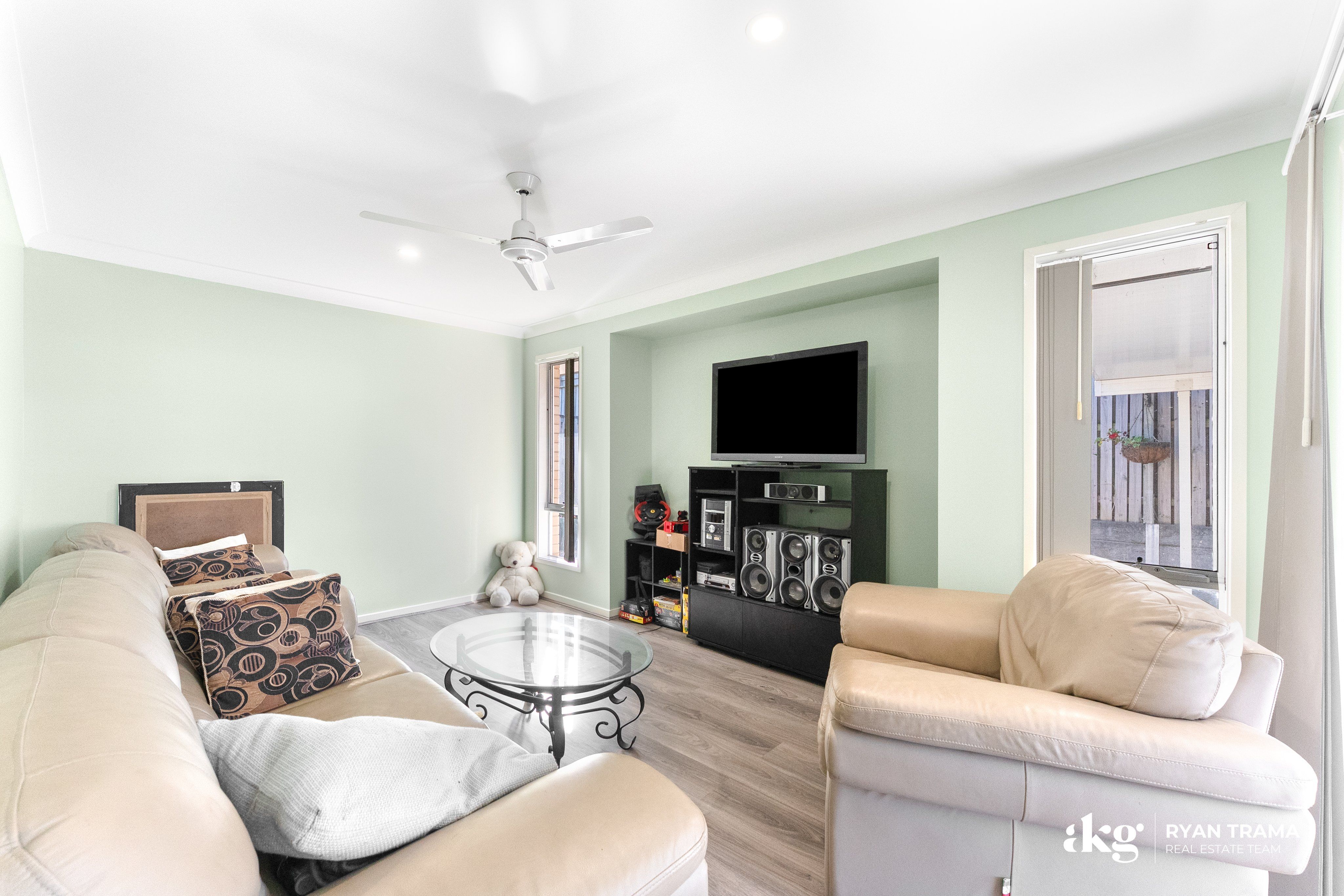 15 Skelbrook Road — photo 4 of 28