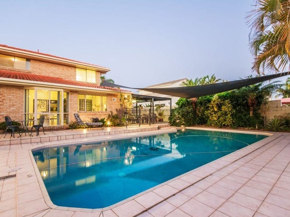 6 Salamander Court, Mermaid Waters, QLD 4218
