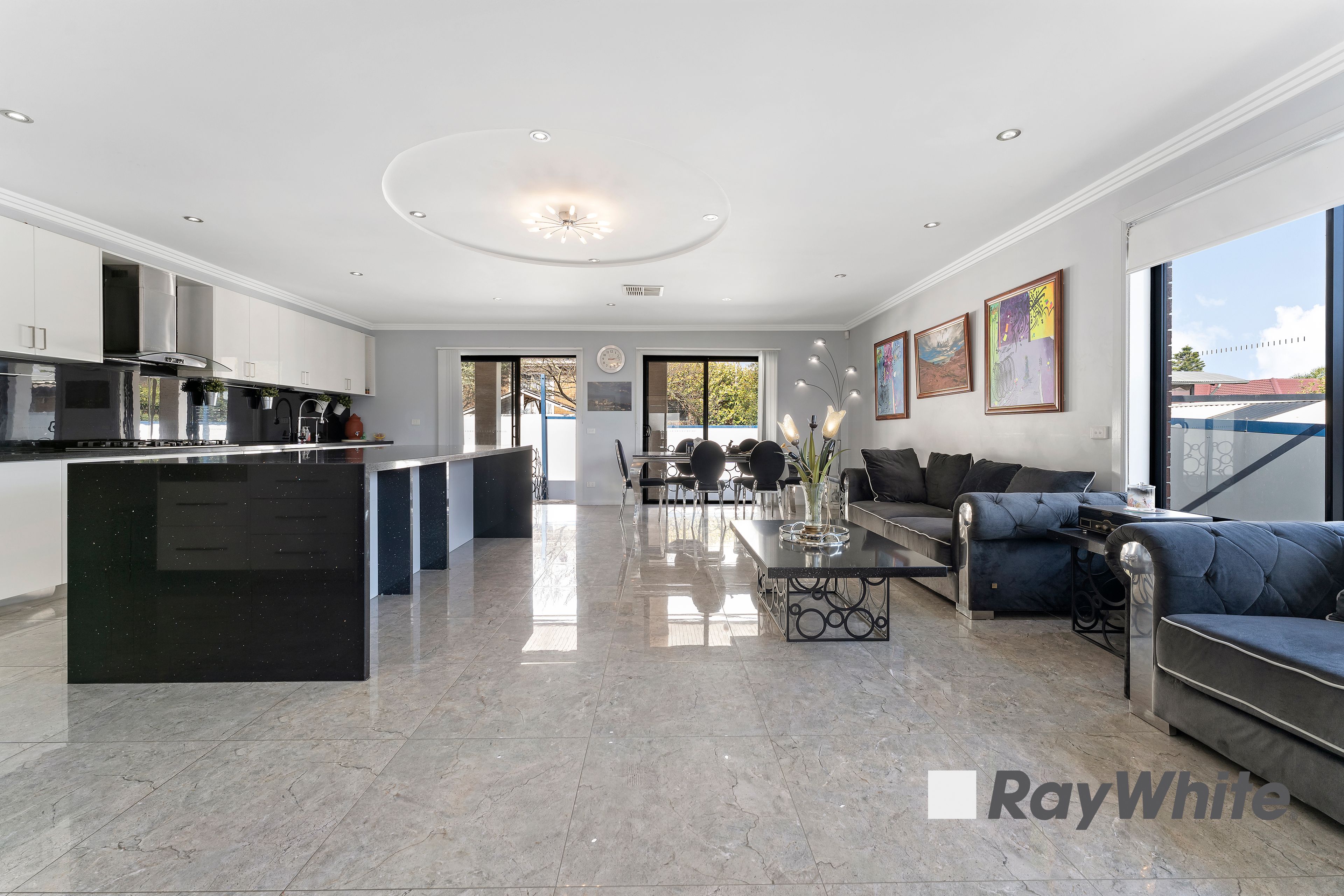 13 Jeffs Court, Endeavour Hills, VIC 3802