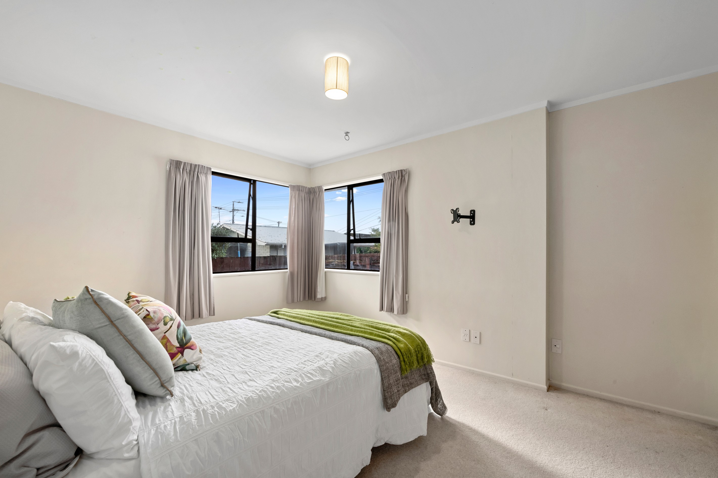 2/3 Ebdentown Street, Ebdentown, Upper Hutt City